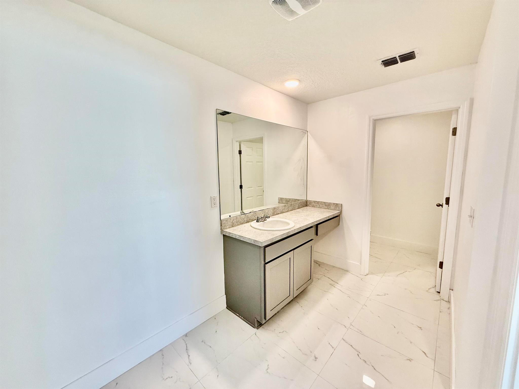 PORT ST LUCIE-SECTION 13 - Residential Lease