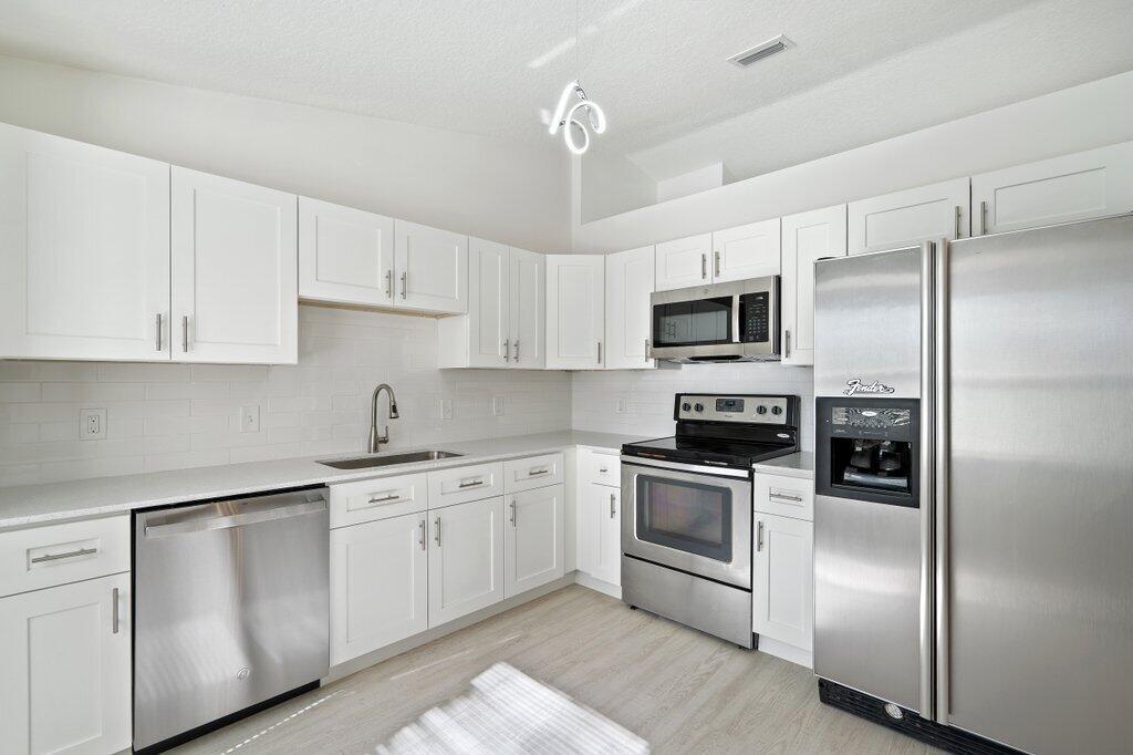 LAKEWOOD PARK UNIT 7 - Residential