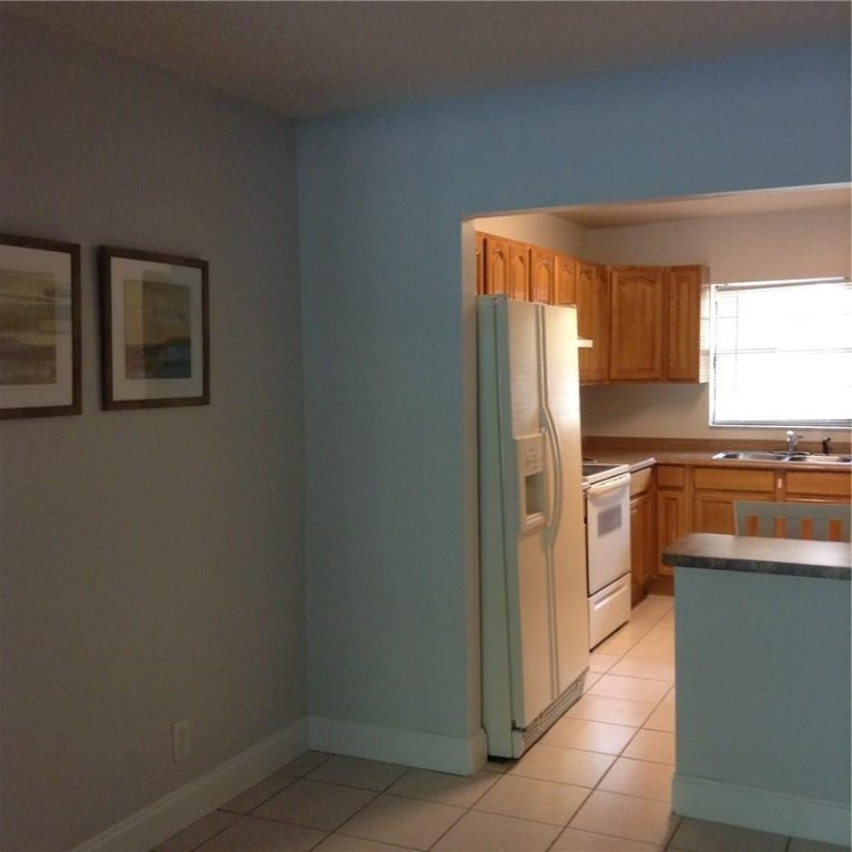 CEDAR BREEE CONDO - Residential