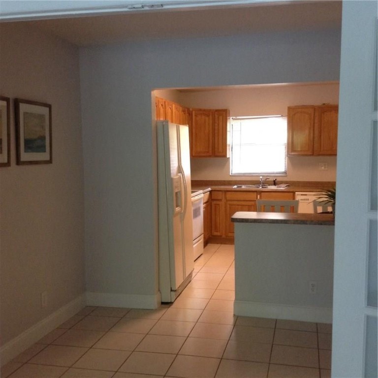 CEDAR BREEE CONDO - Residential