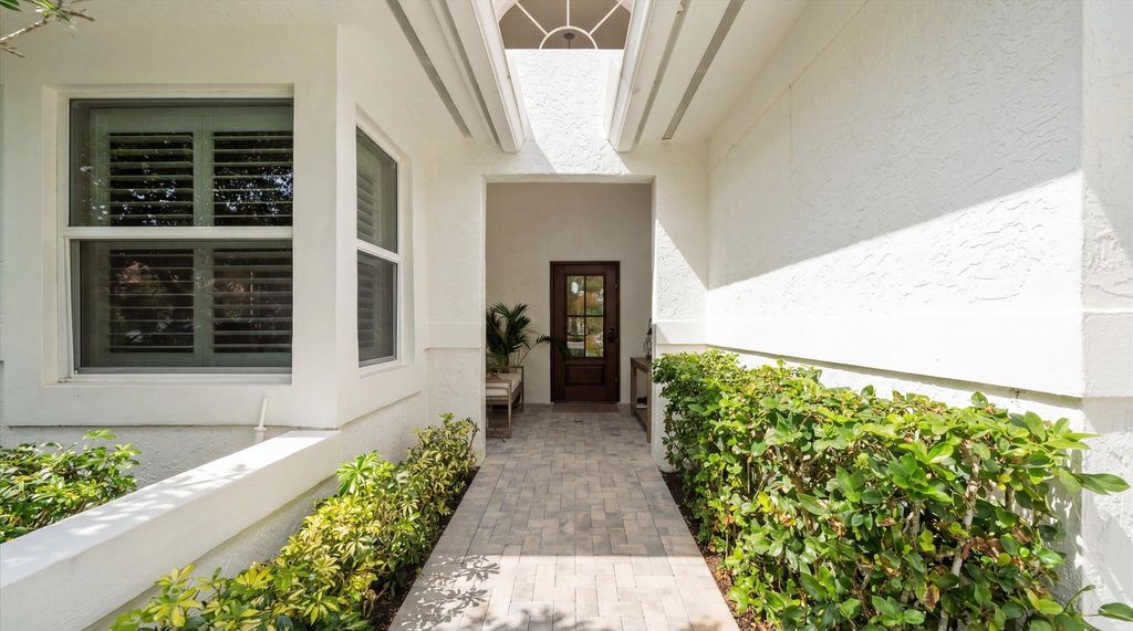 Photo of 106 Toteka Circle, Jupiter, FL 33458 (MLS # B26001220)