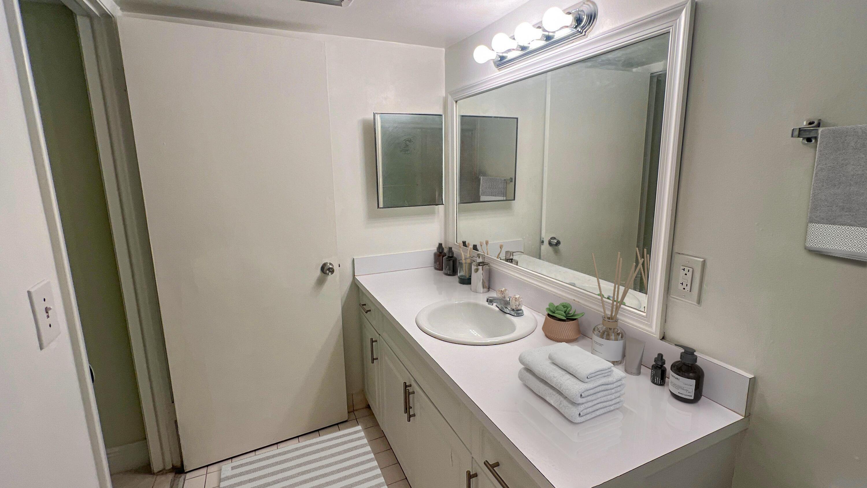 LAS VISTAS AT DORAL CONDO - Residential Lease