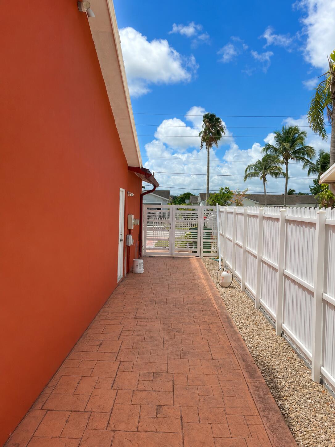 MEADOW WOOD MANOR SEC 6 - Residential