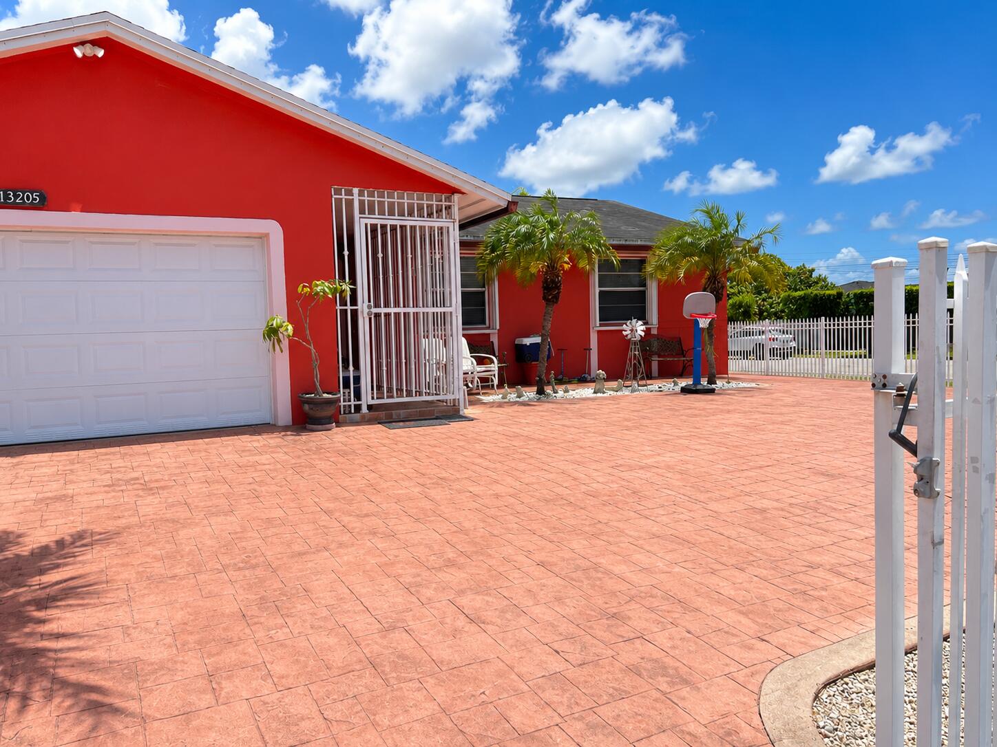 13205 SW 256th Street