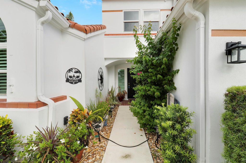 Photo of 13126 Touchstone Place, Palm Beach Gardens, FL 33418 (MLS # R11023837)