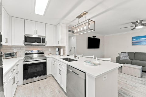 Photo of 633 Normandy Lane #Unit N, Delray Beach, FL 33484 (MLS # B26071402)