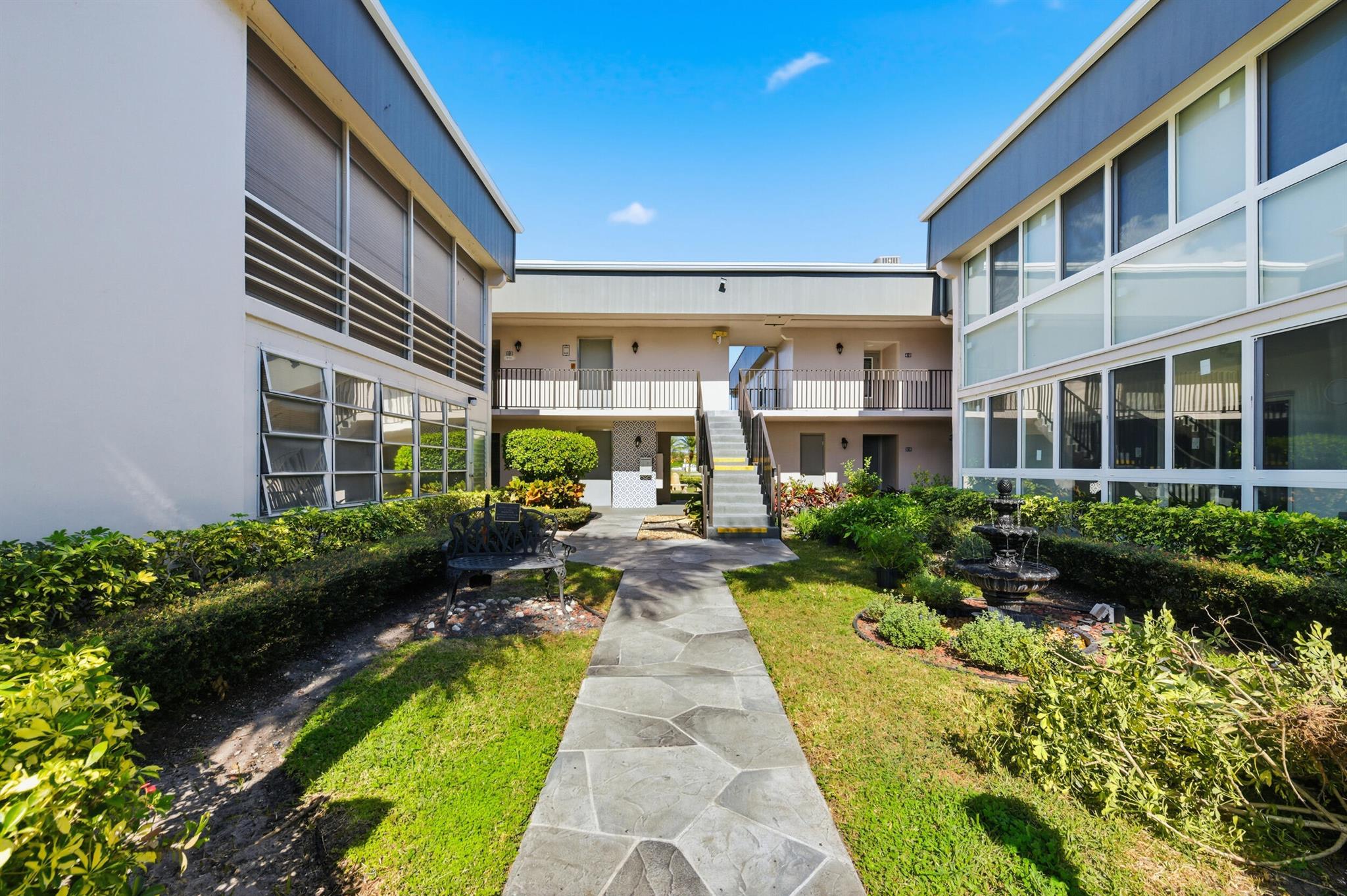 KINGS POINT PIEDMONT COND - Residential