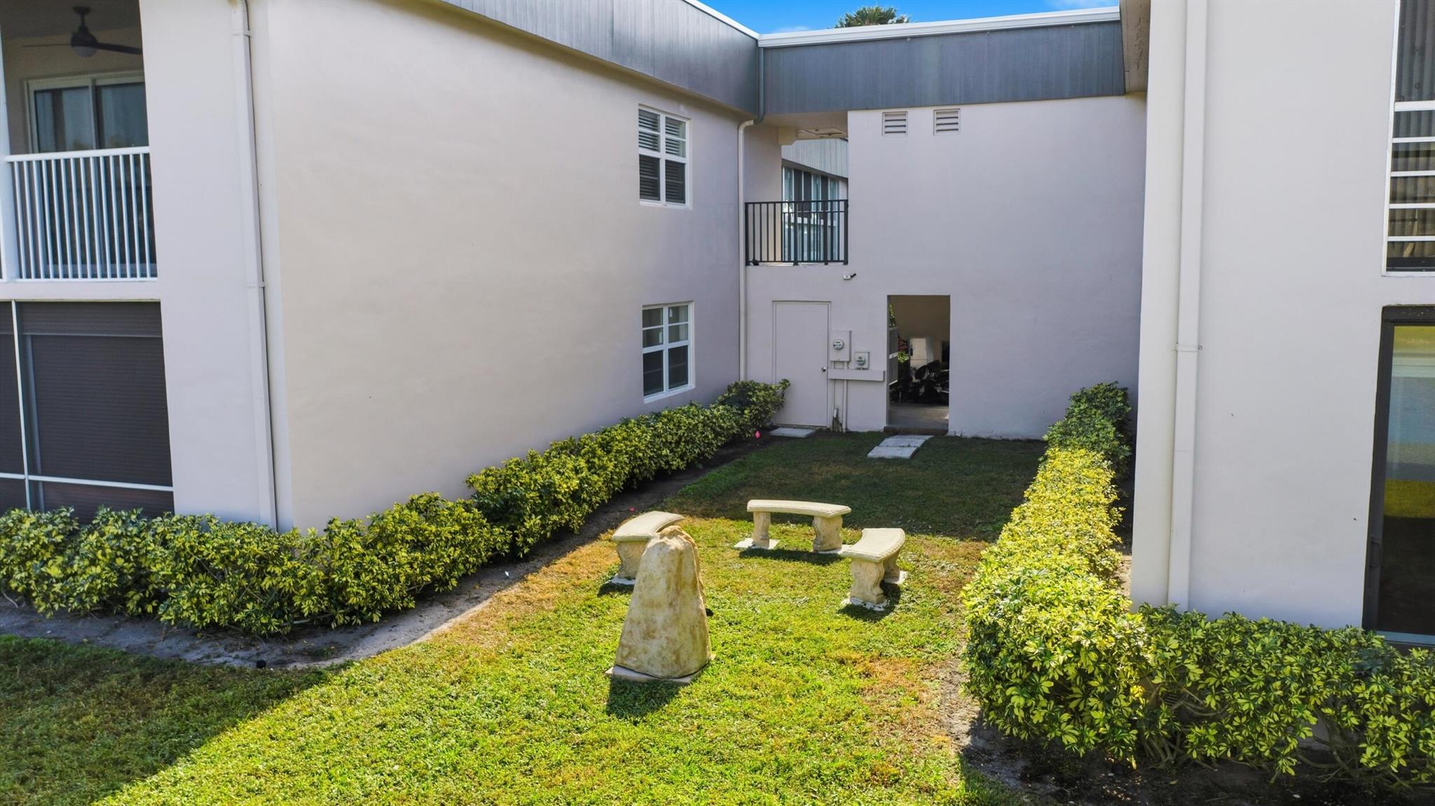 KINGS POINT PIEDMONT COND - Residential