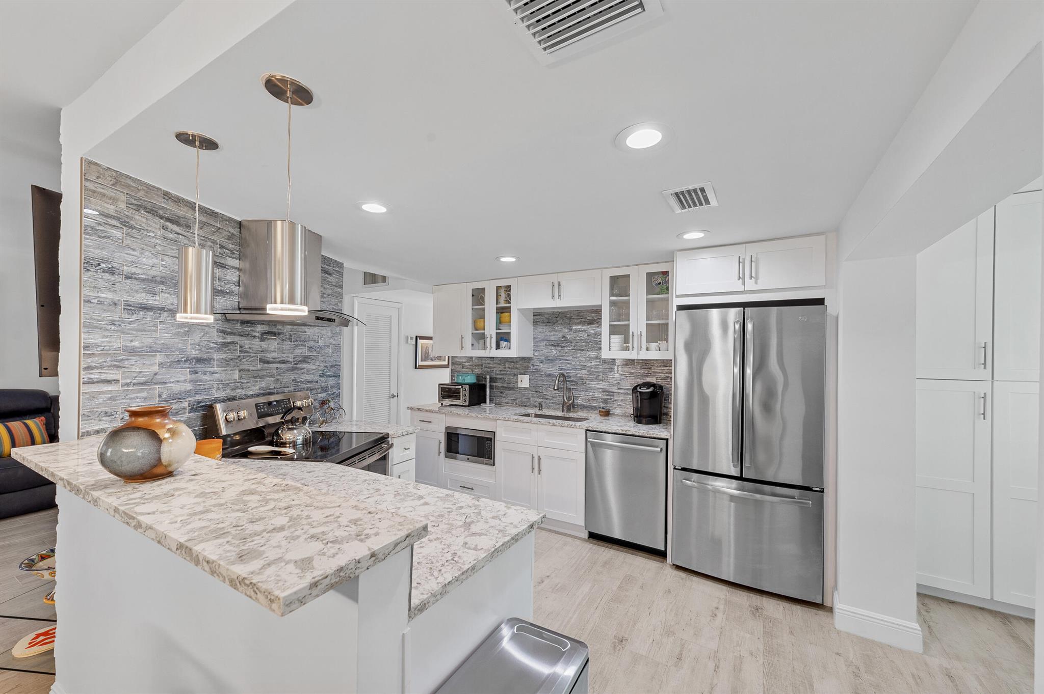 KINGS POINT PIEDMONT COND - Residential