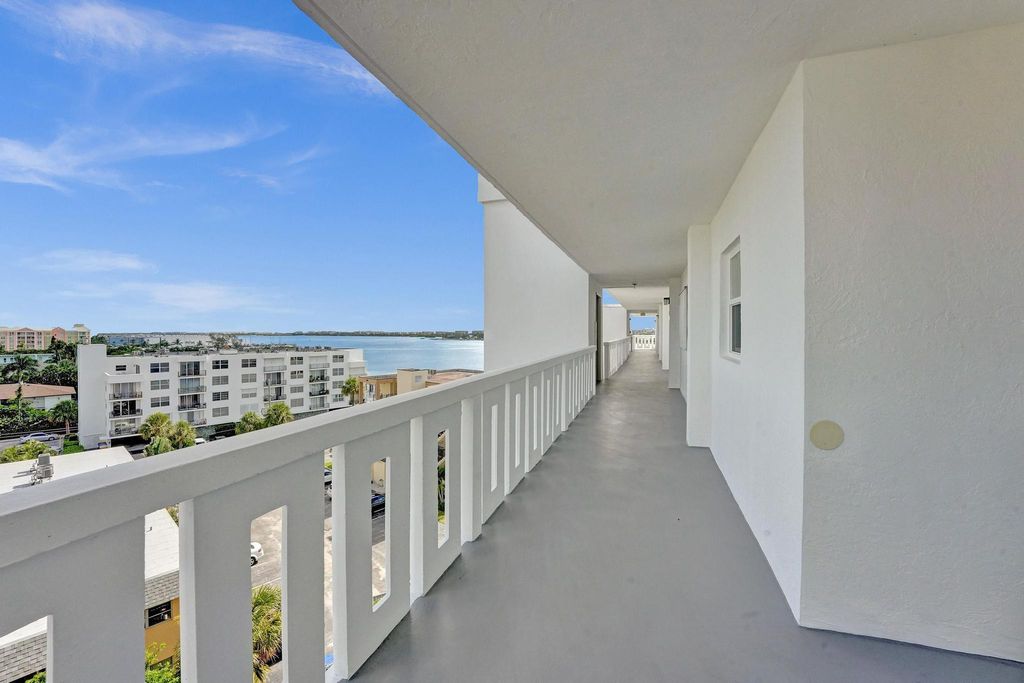 Photo of 231 E Lantana Road #702, Lantana, FL 33462 (MLS # R11128914)