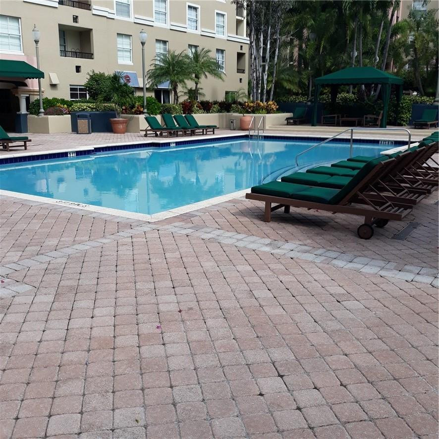 Las Olas By The River Con - Residential Lease