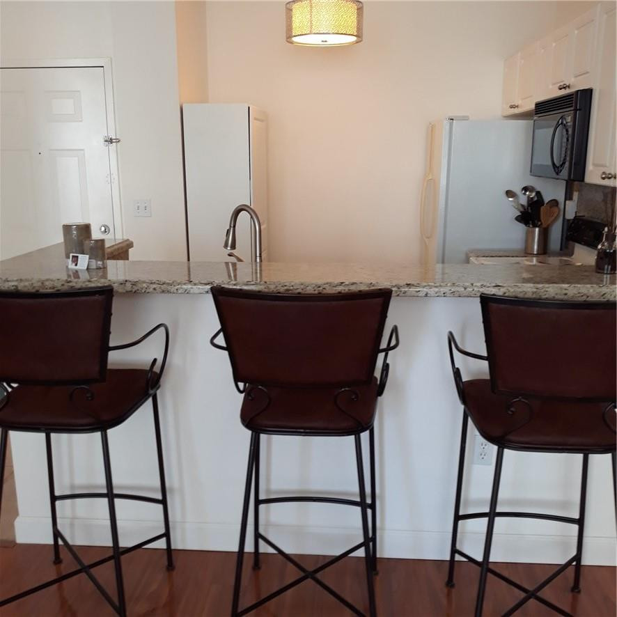 Las Olas By The River Con - Residential Lease