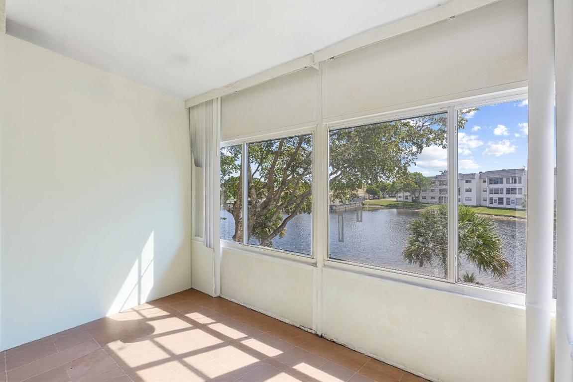 SUNRISE LAKES 59 CONDO - Residential Lease