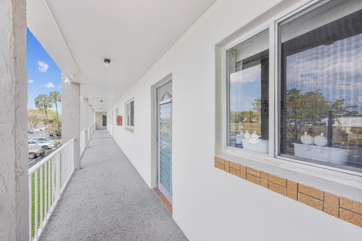 SUNRISE LAKES 59 CONDO - Residential Lease