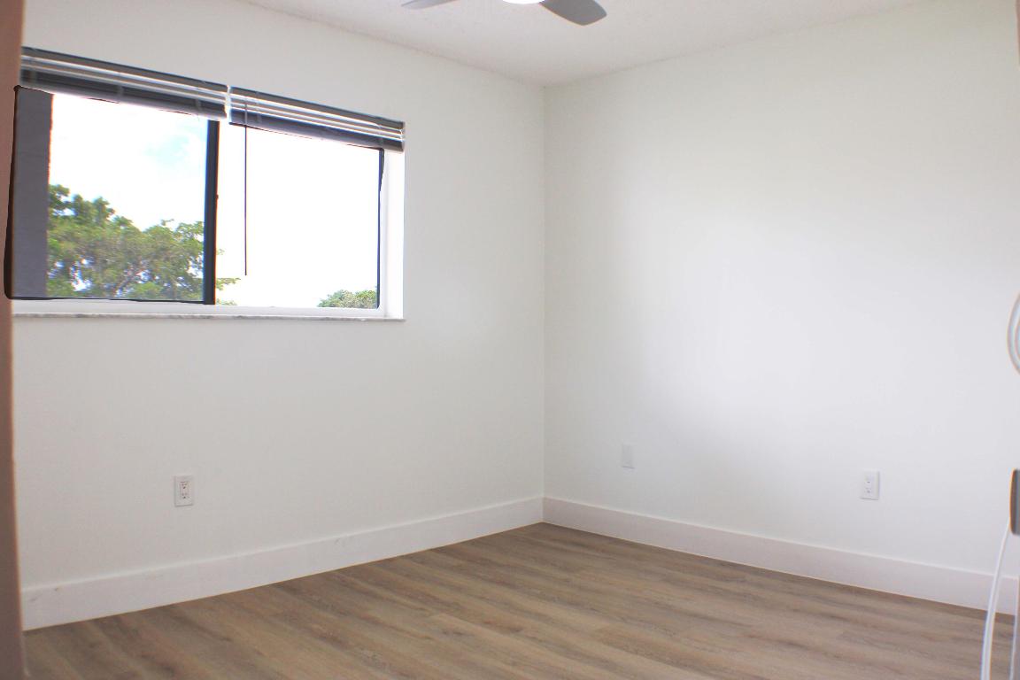 SUNRISE LAKES 59 CONDO - Residential Lease