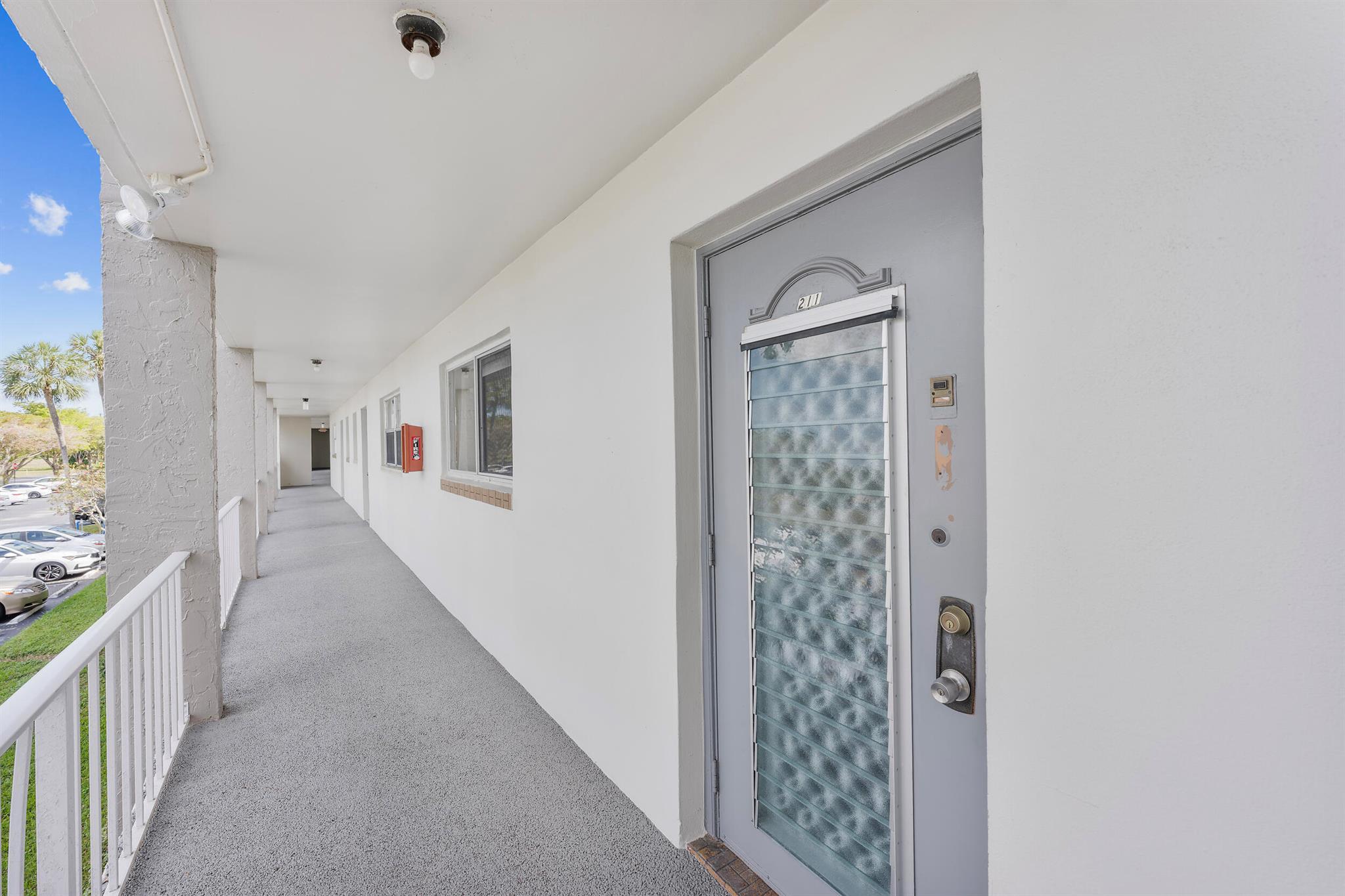 SUNRISE LAKES 59 CONDO - Residential Lease