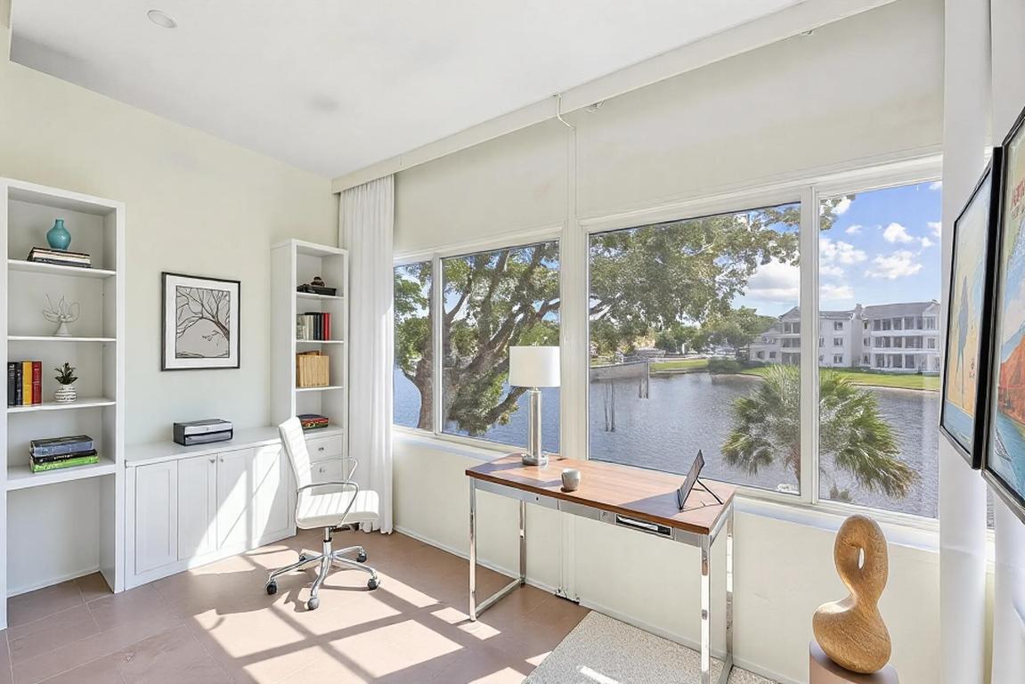 SUNRISE LAKES 59 CONDO - Residential Lease