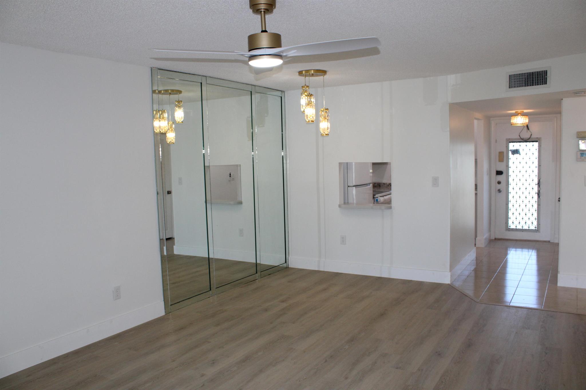 SUNRISE LAKES 59 CONDO - Residential Lease
