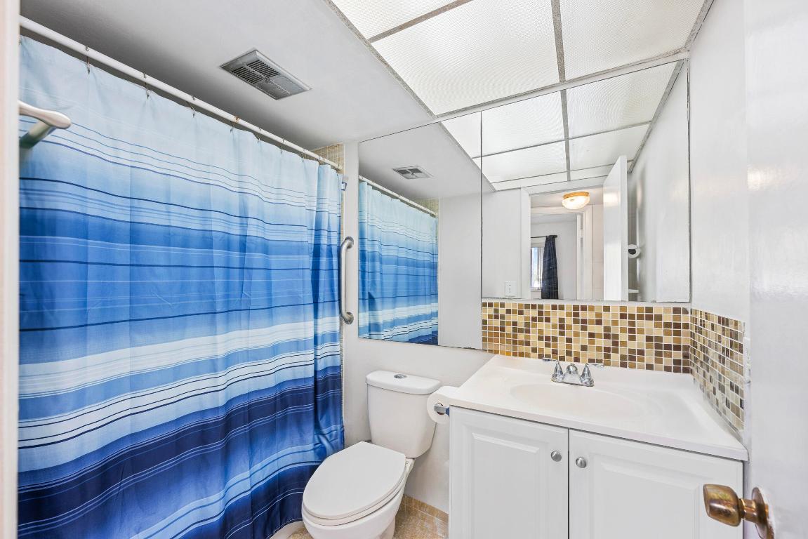 SUNRISE LAKES 59 CONDO - Residential Lease