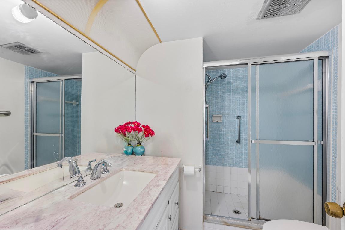 SUNRISE LAKES 59 CONDO - Residential Lease