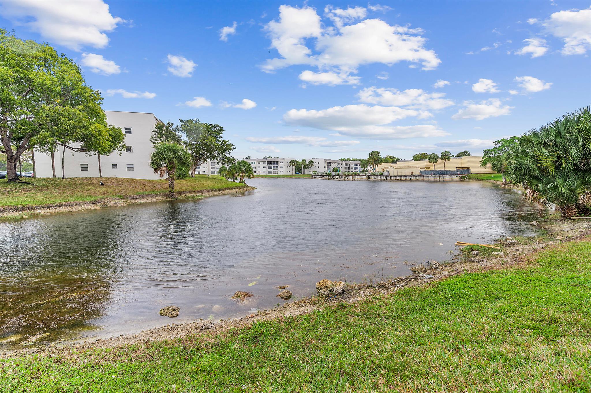 SUNRISE LAKES 59 CONDO - Residential Lease