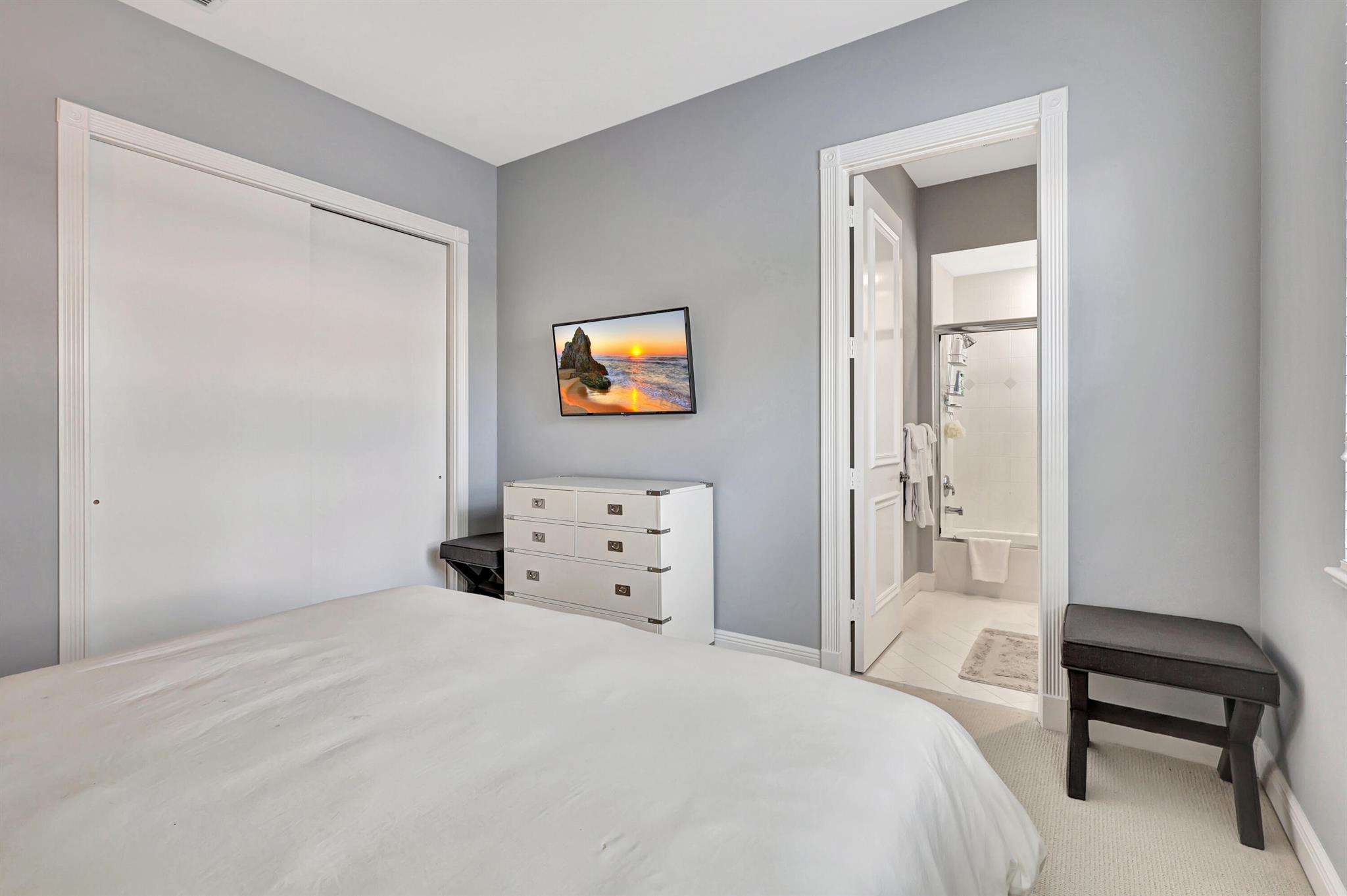 HUNTERS CHASE OF PALM BEA - Residential