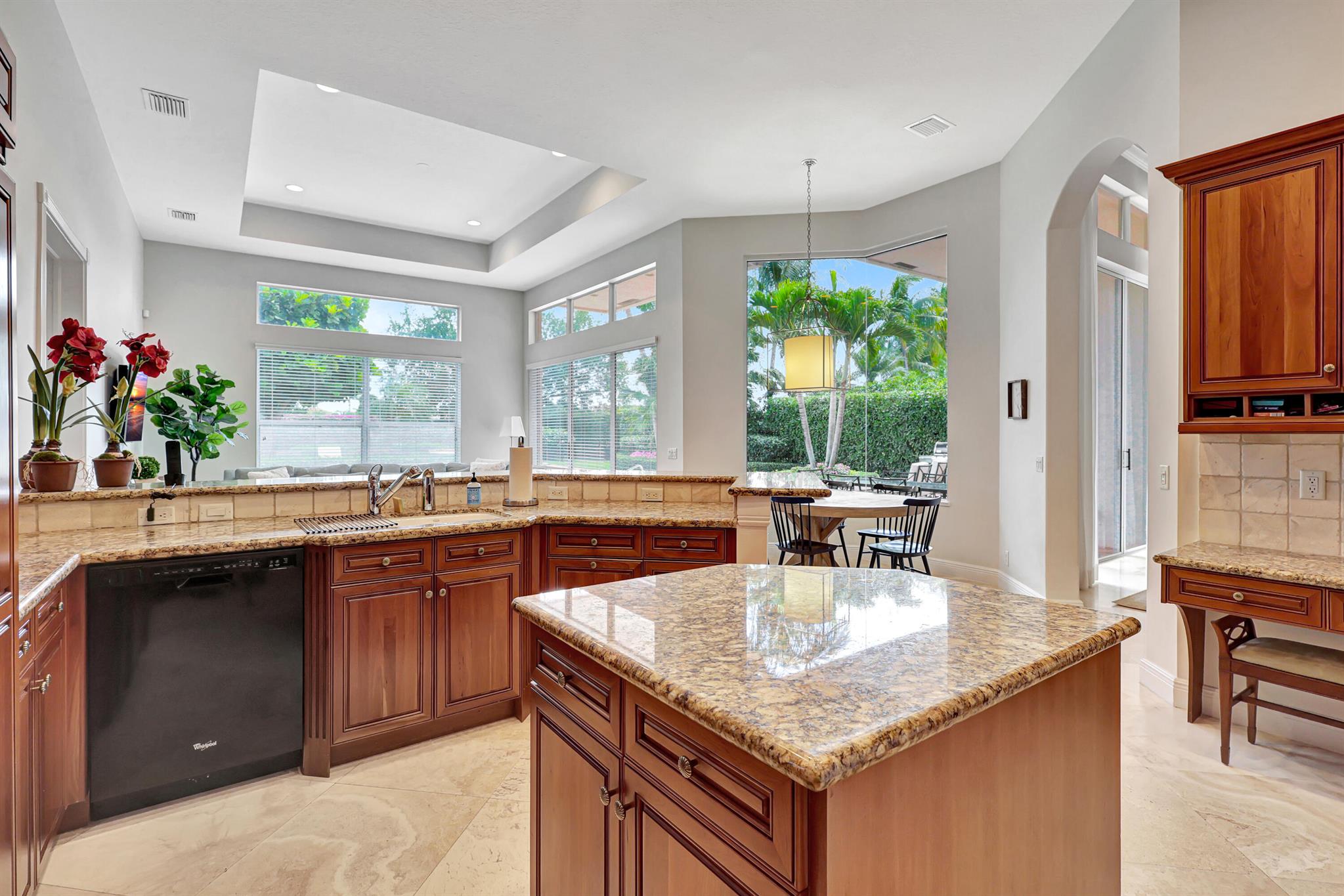 HUNTERS CHASE OF PALM BEA - Residential