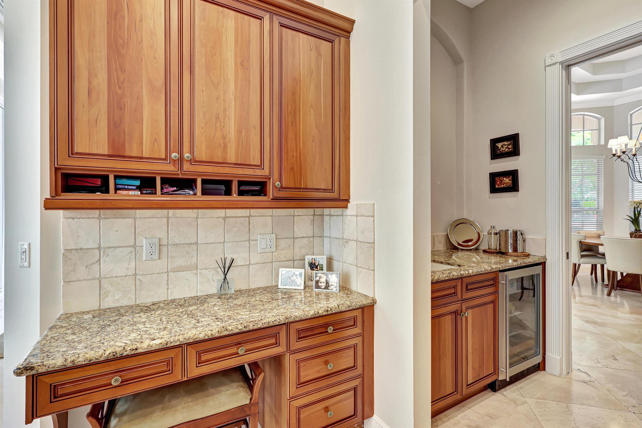 HUNTERS CHASE OF PALM BEA - Residential