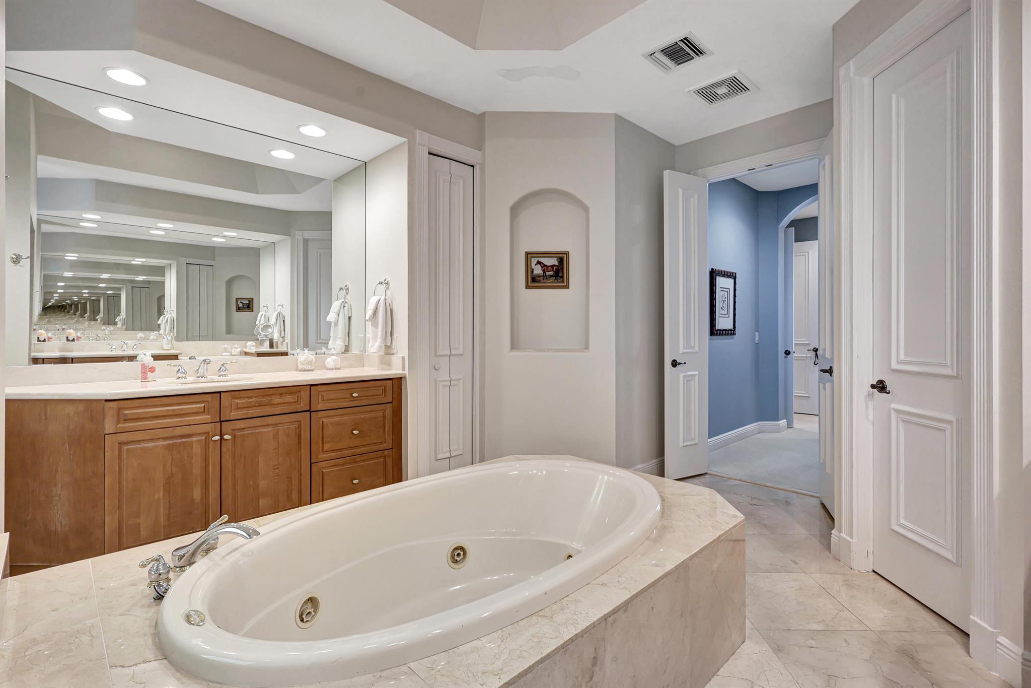 HUNTERS CHASE OF PALM BEA - Residential