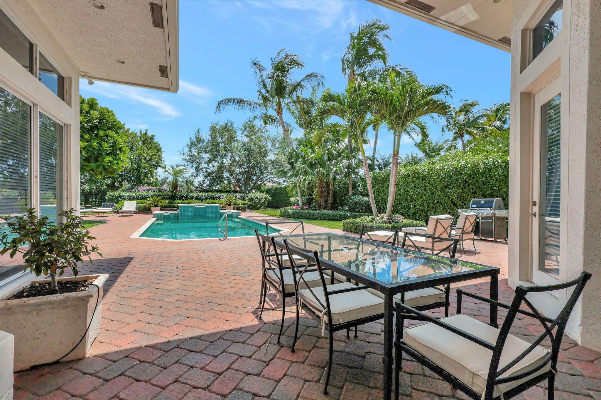 HUNTERS CHASE OF PALM BEA - Residential