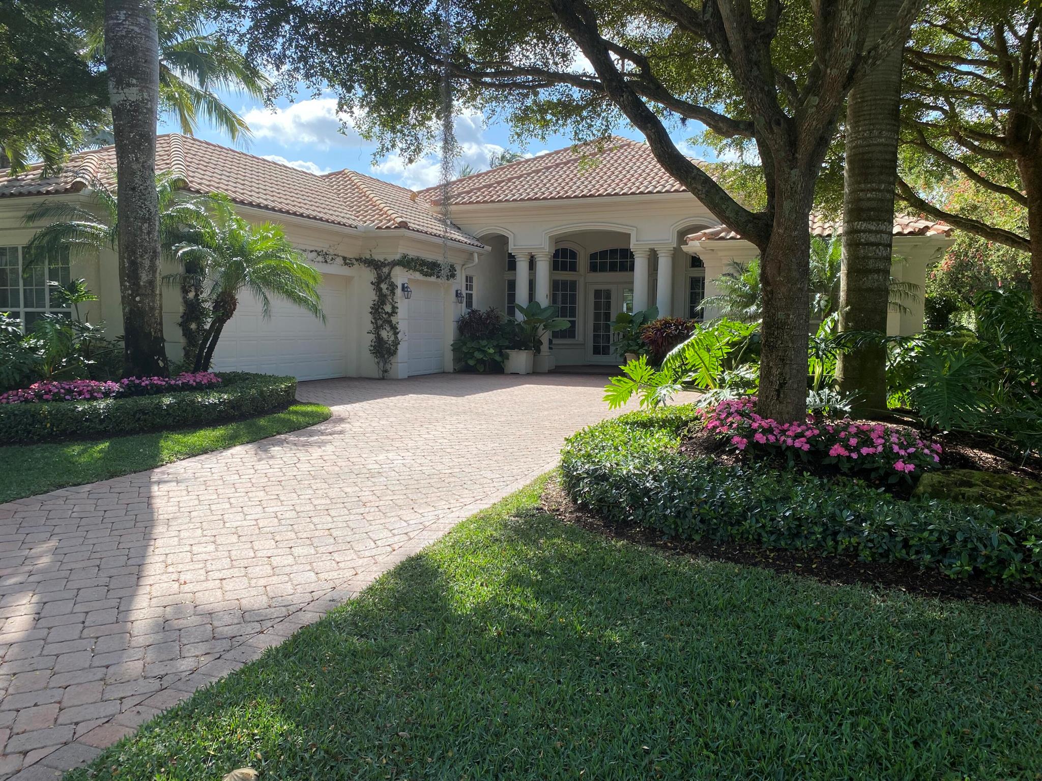 HUNTERS CHASE OF PALM BEA - Residential