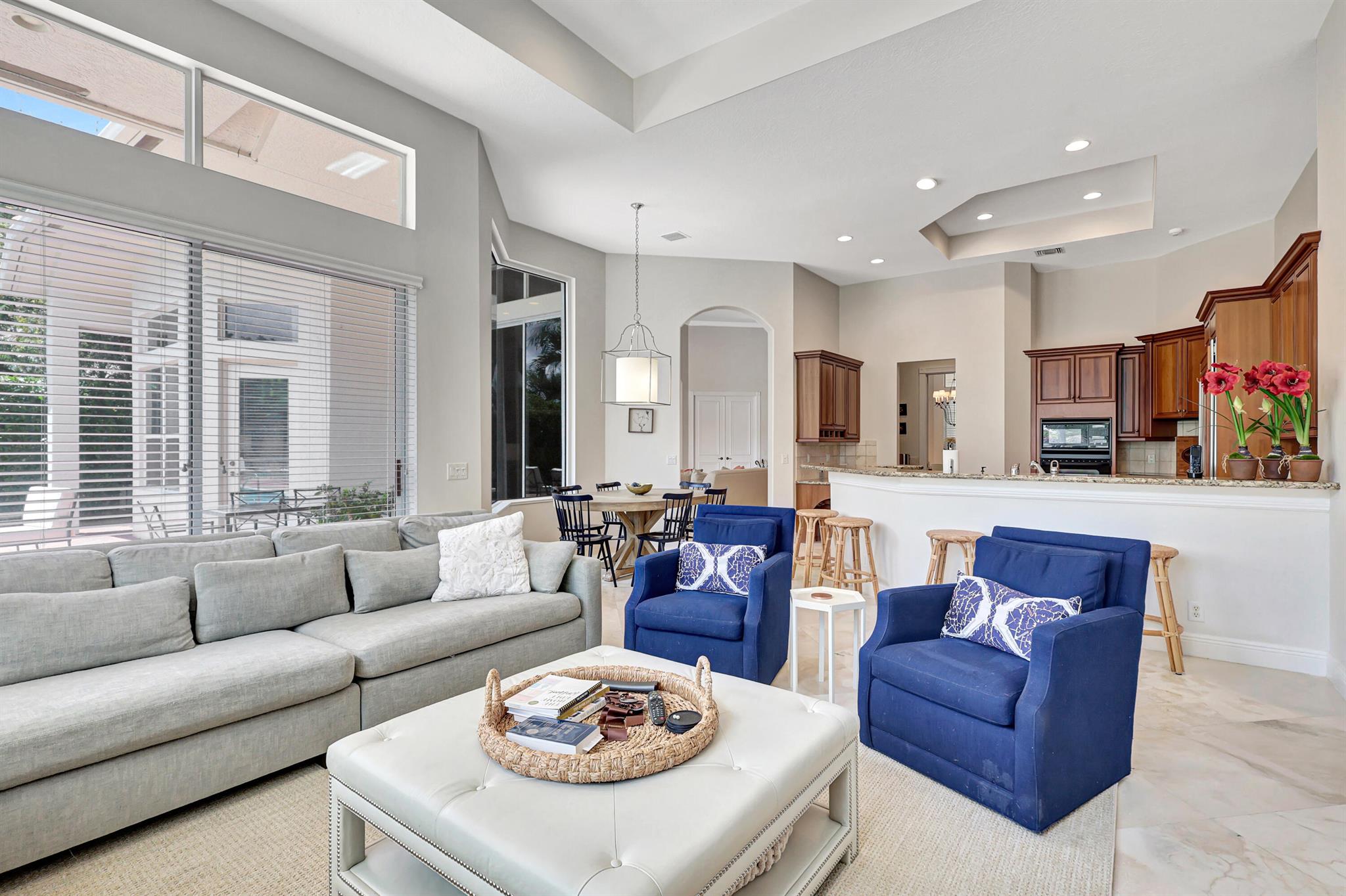 HUNTERS CHASE OF PALM BEA - Residential