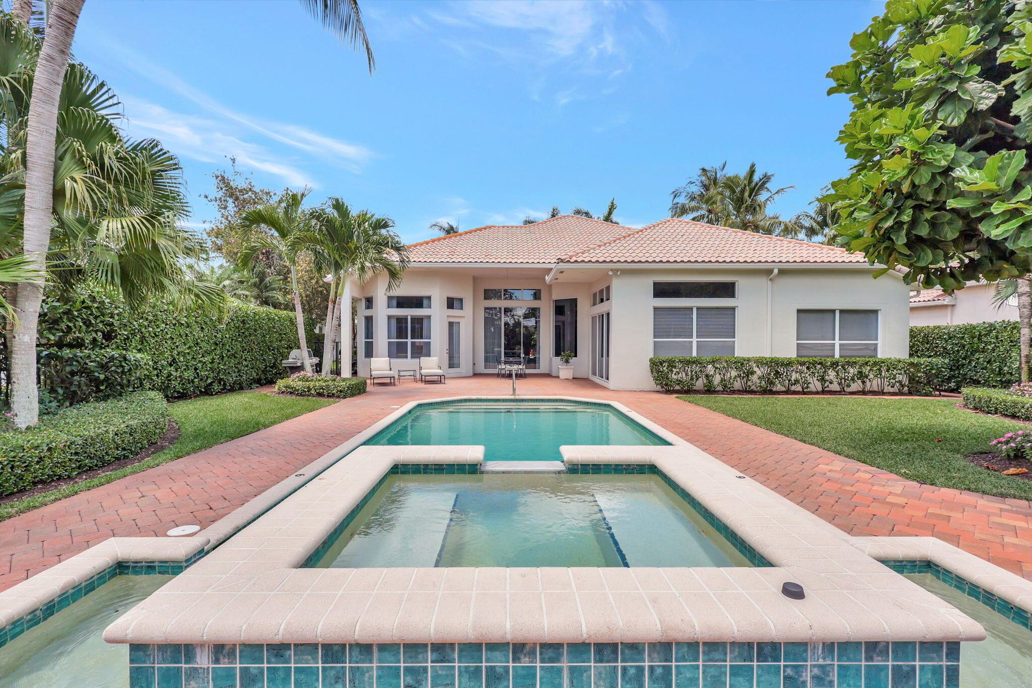 HUNTERS CHASE OF PALM BEA - Residential