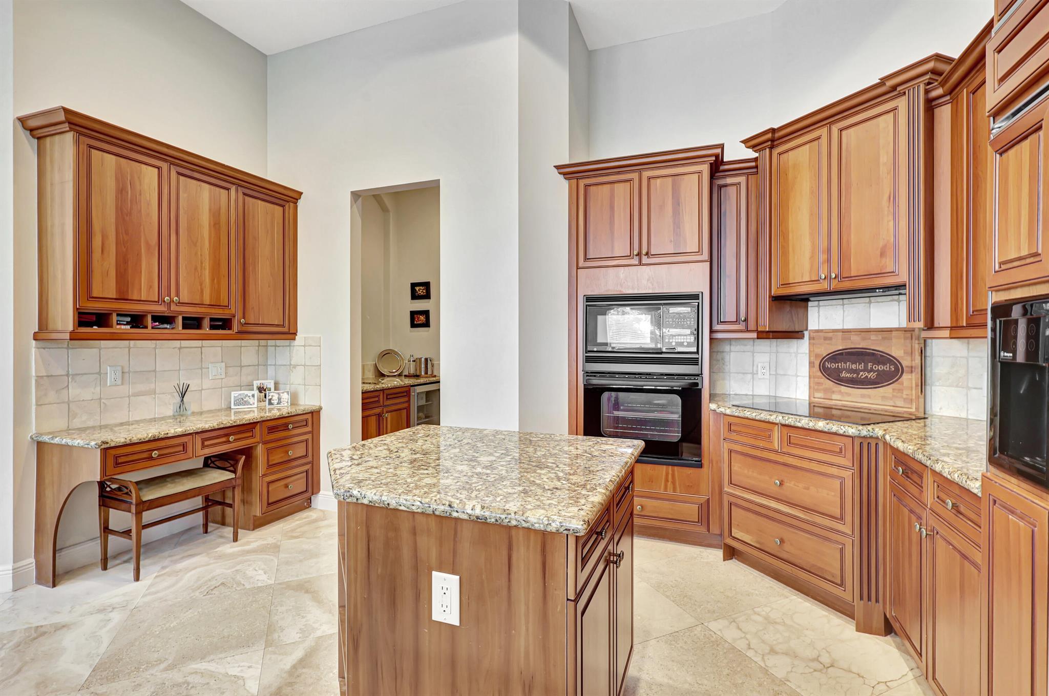 HUNTERS CHASE OF PALM BEA - Residential