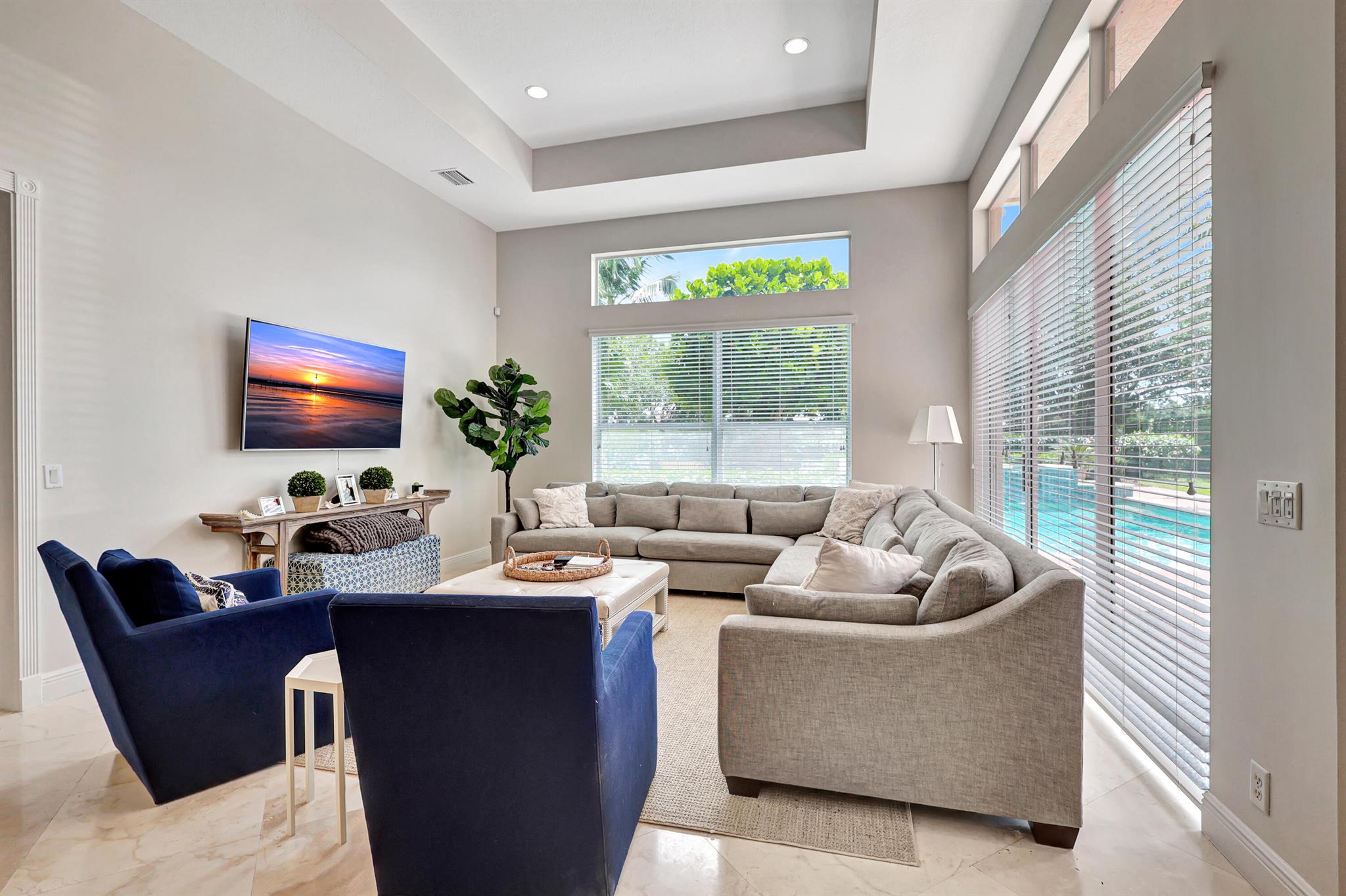 HUNTERS CHASE OF PALM BEA - Residential