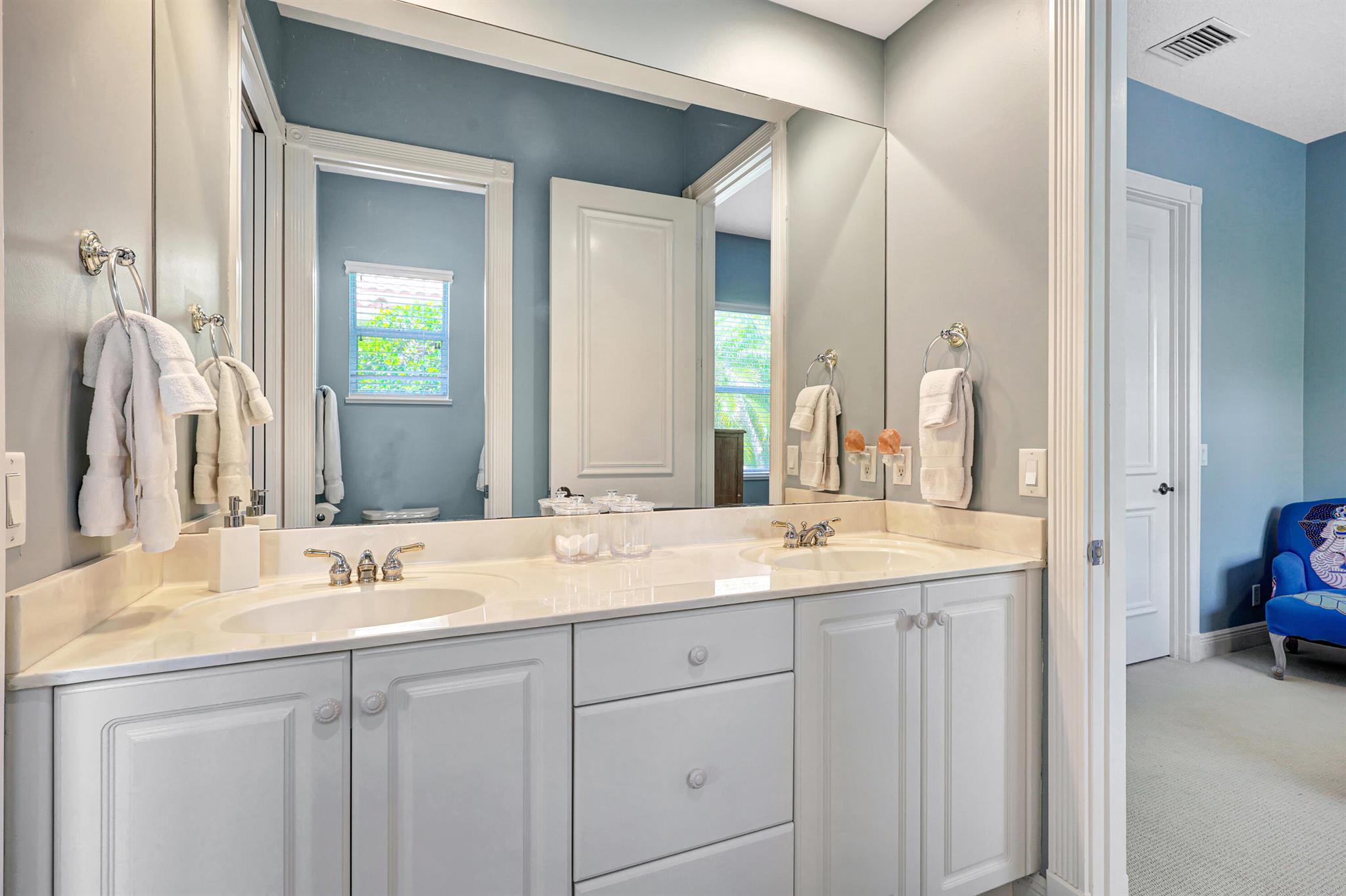 HUNTERS CHASE OF PALM BEA - Residential