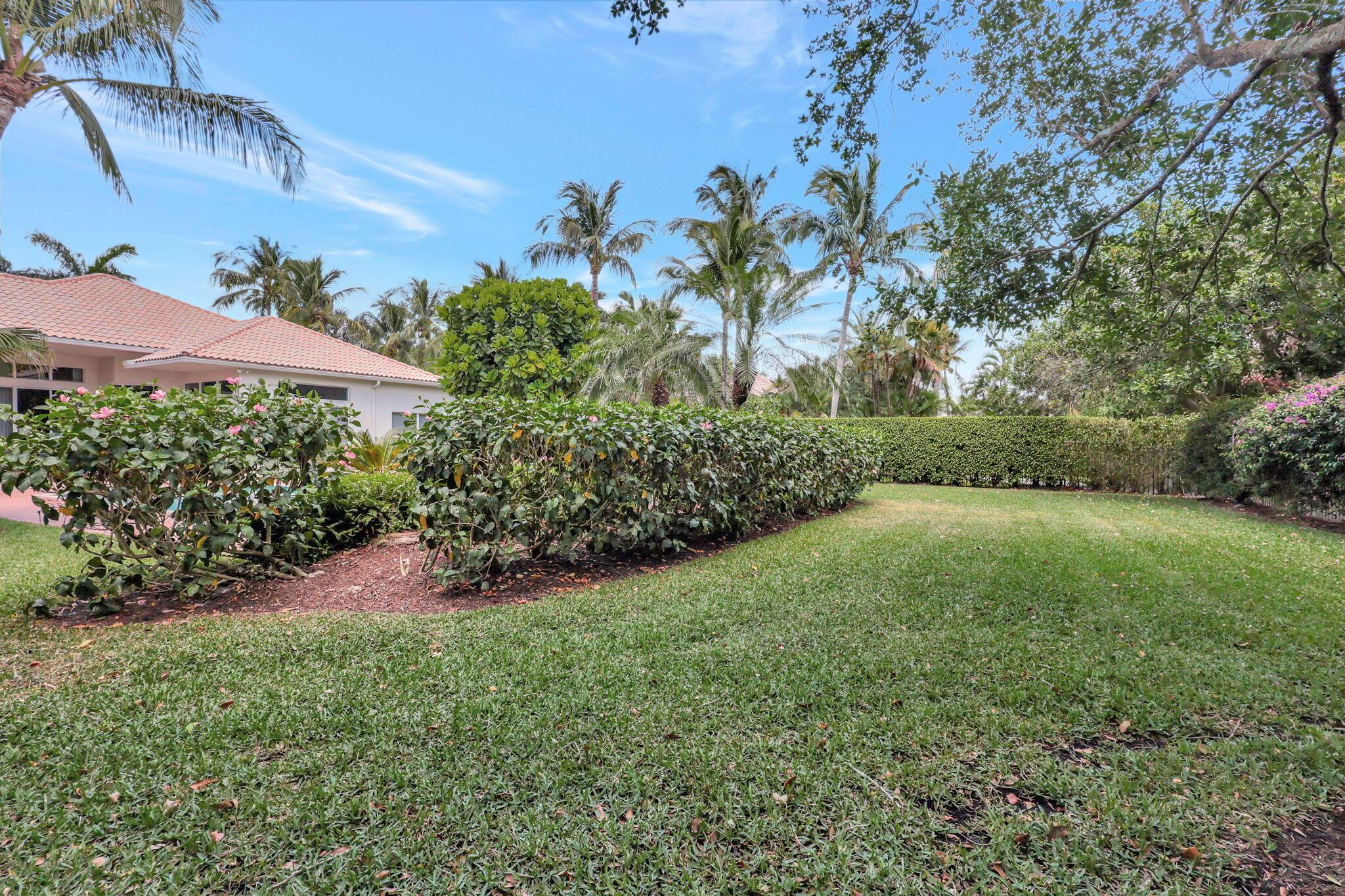 HUNTERS CHASE OF PALM BEA - Residential