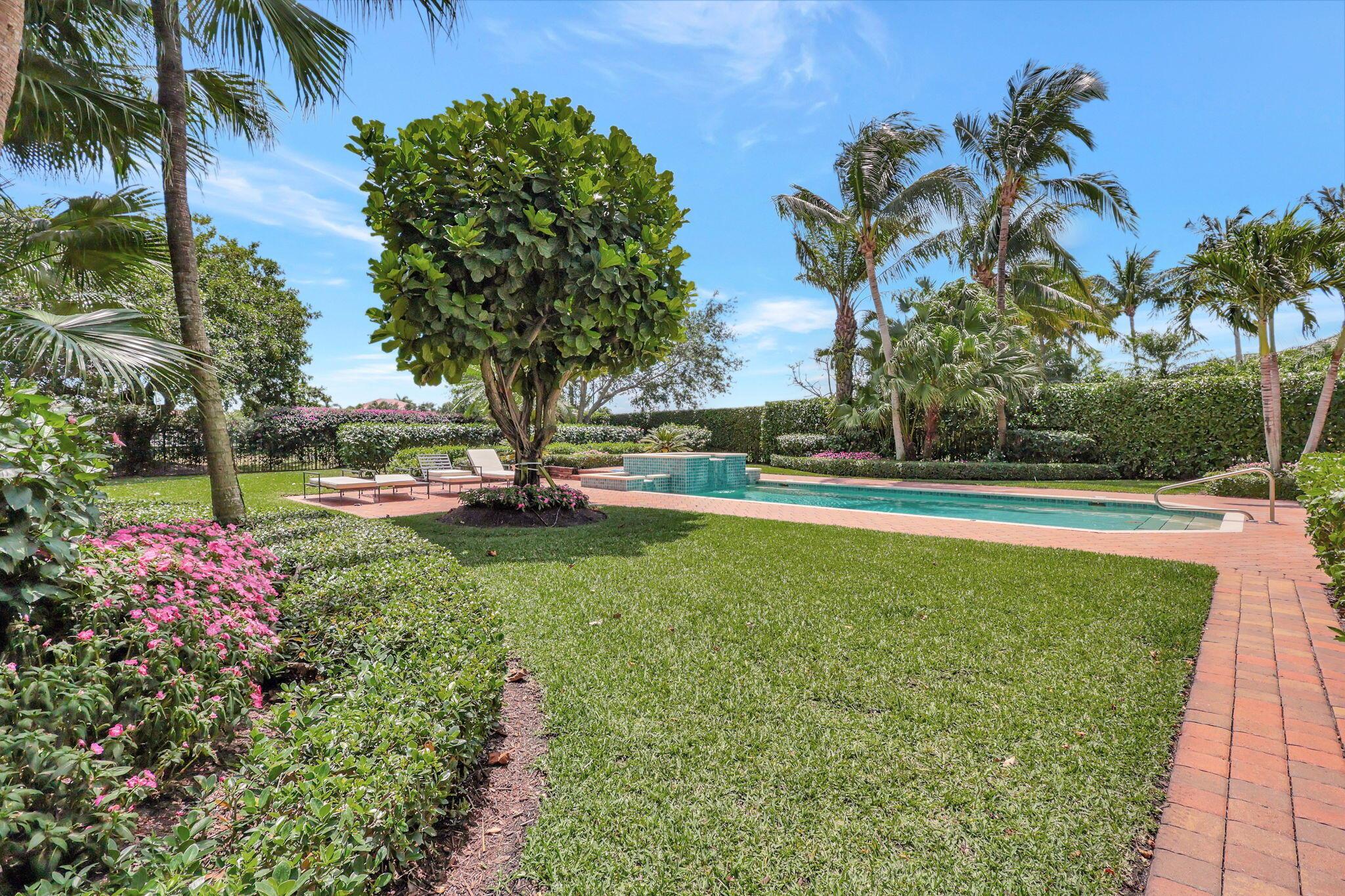 HUNTERS CHASE OF PALM BEA - Residential