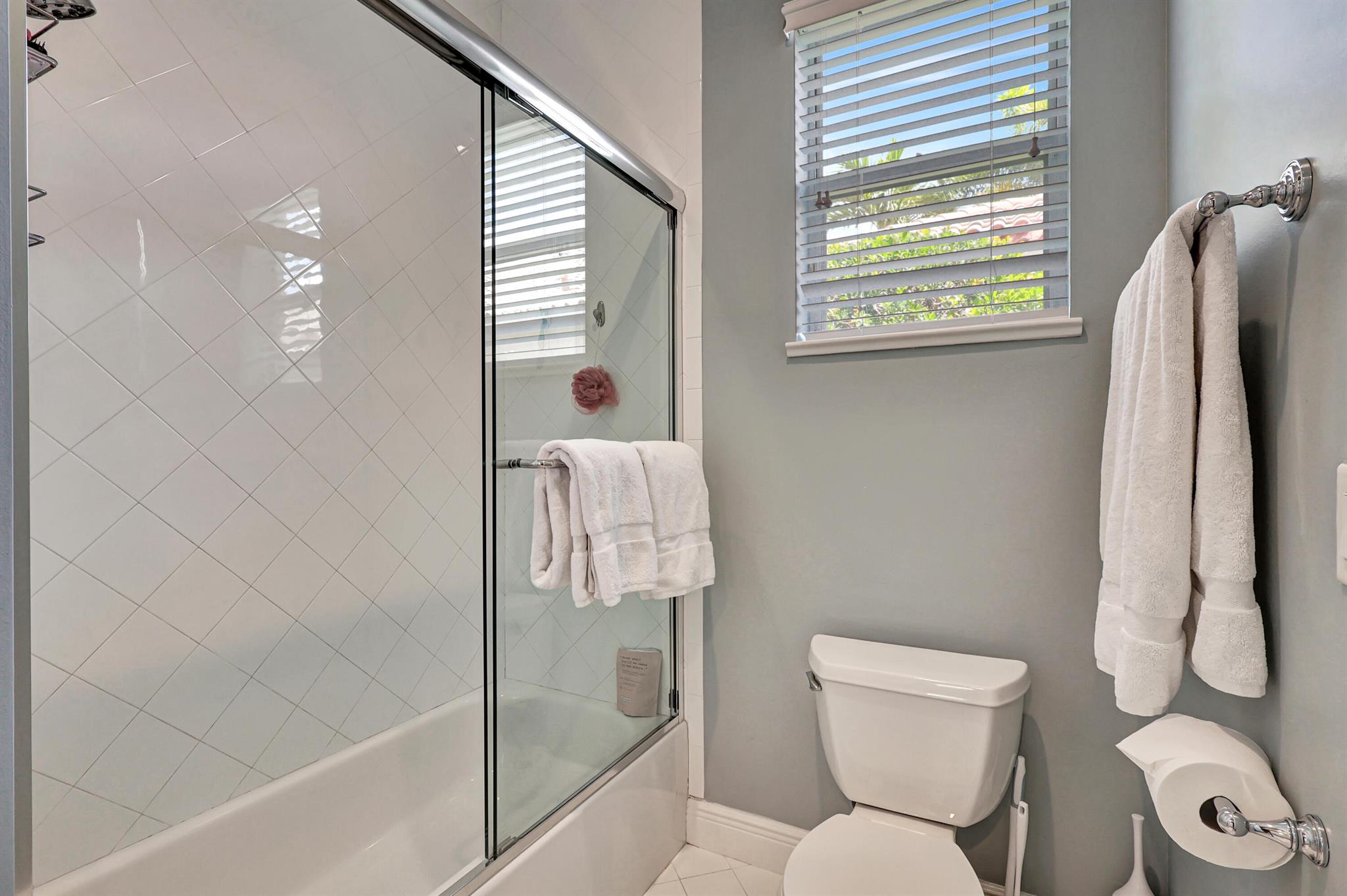 HUNTERS CHASE OF PALM BEA - Residential