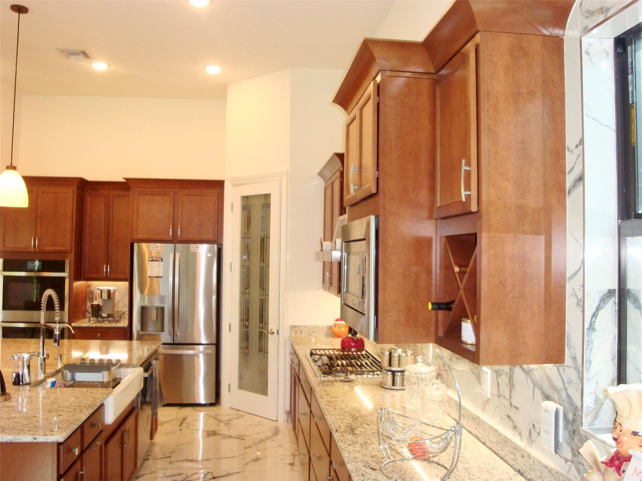 Parkland Royale 182-60 B - Residential