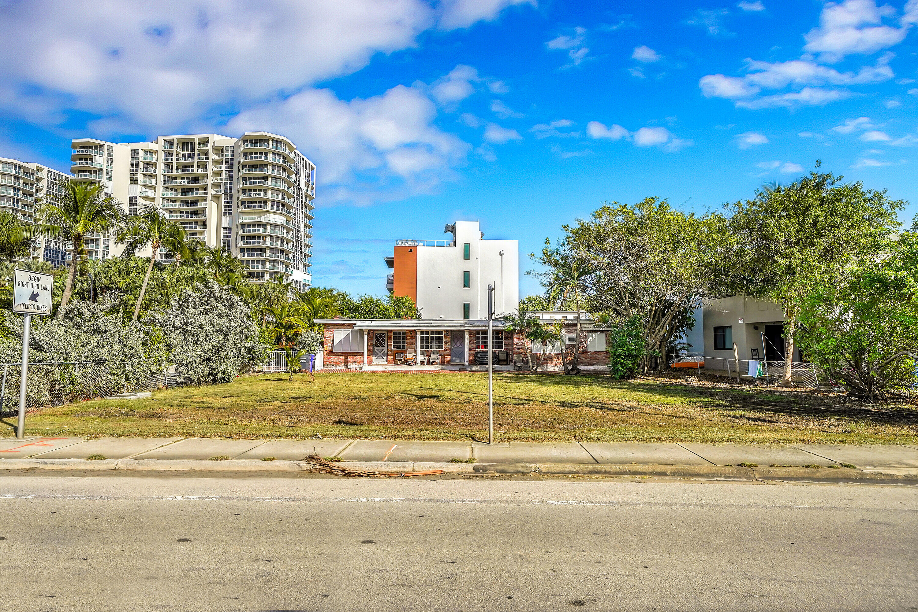 HOLLYWOOD CENTRAL BEACH - Residential Lease