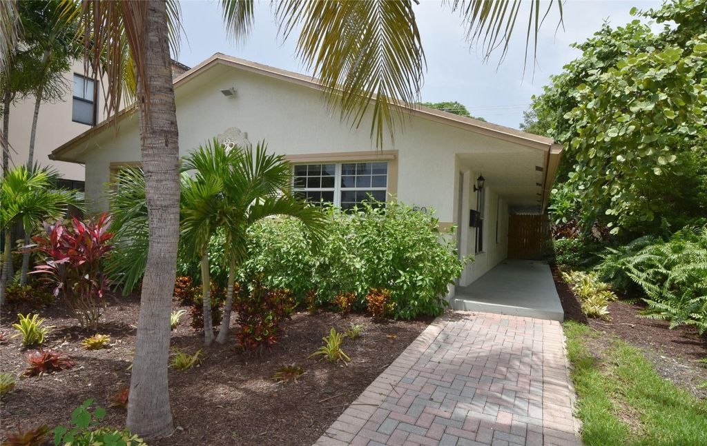 Photo of 501 SW 17 St, Fort Lauderdale, FL 33315 (MLS # F10459048)