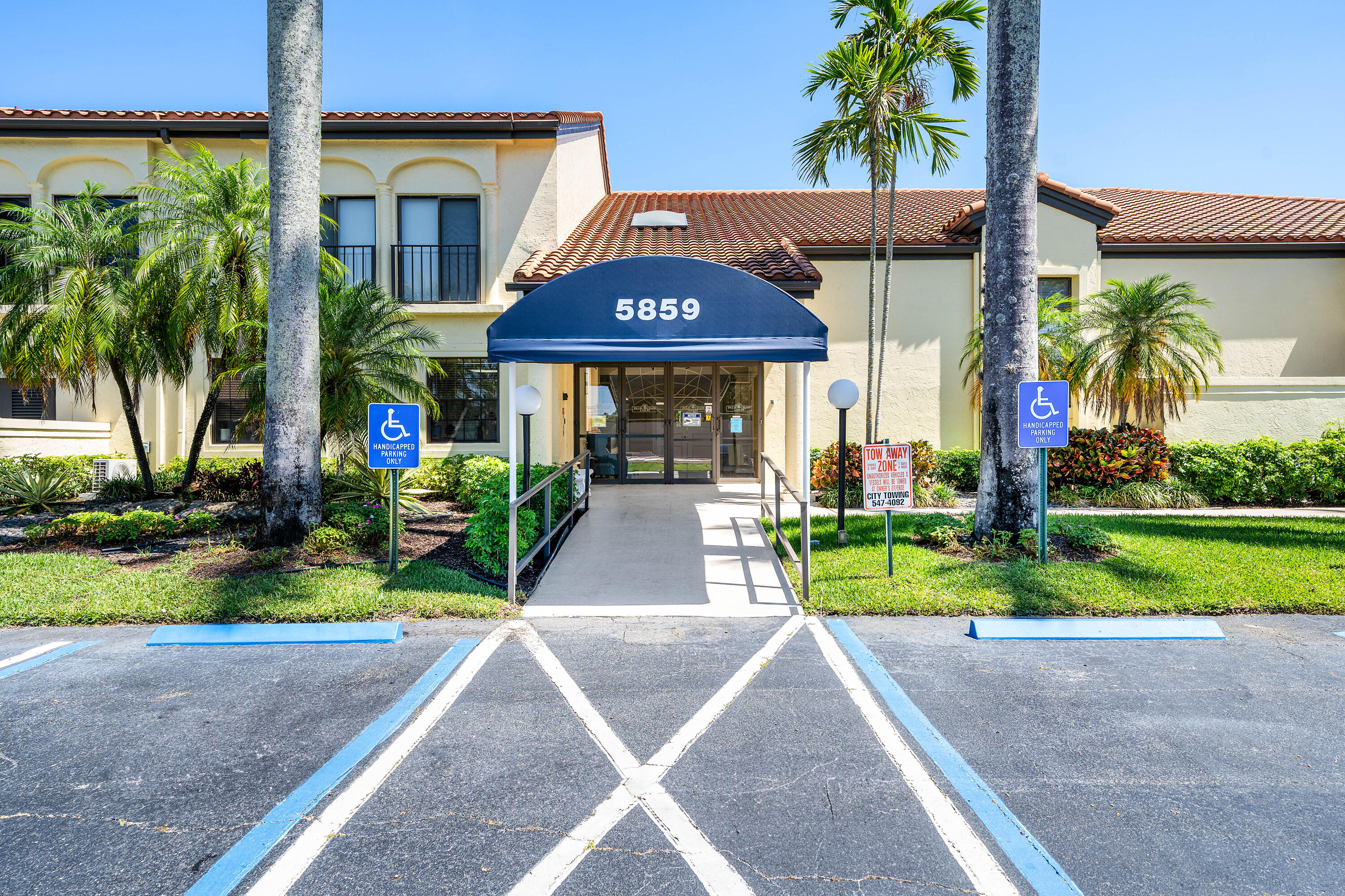 PALM CHASE LAKES CONDO - Residential