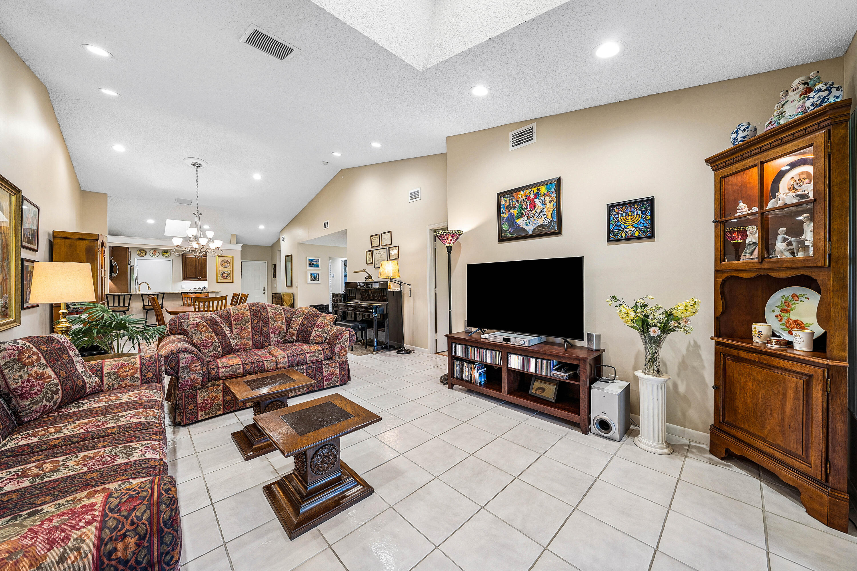 PALM CHASE LAKES CONDO - Residential