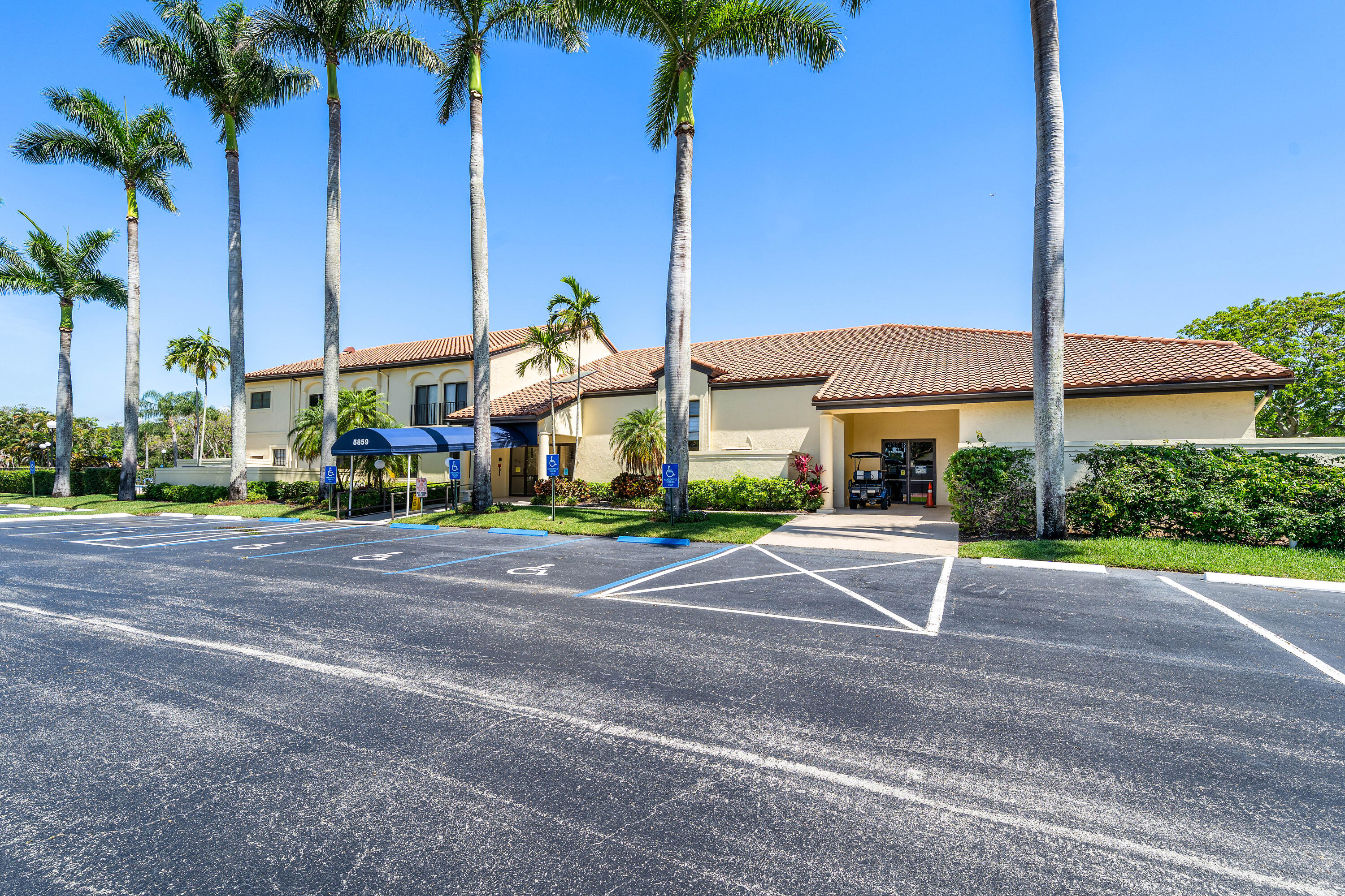 PALM CHASE LAKES CONDO - Residential