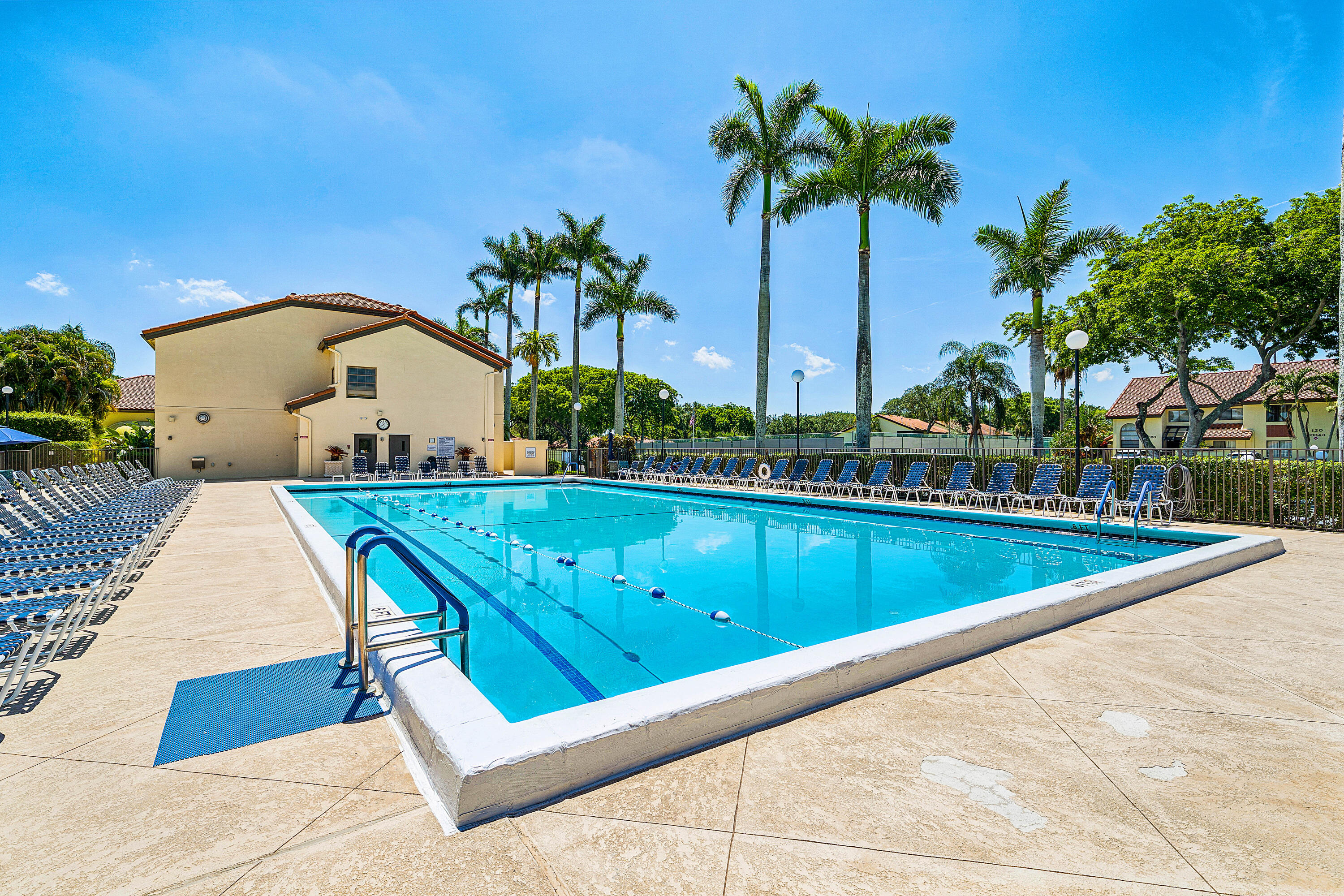 PALM CHASE LAKES CONDO - Residential