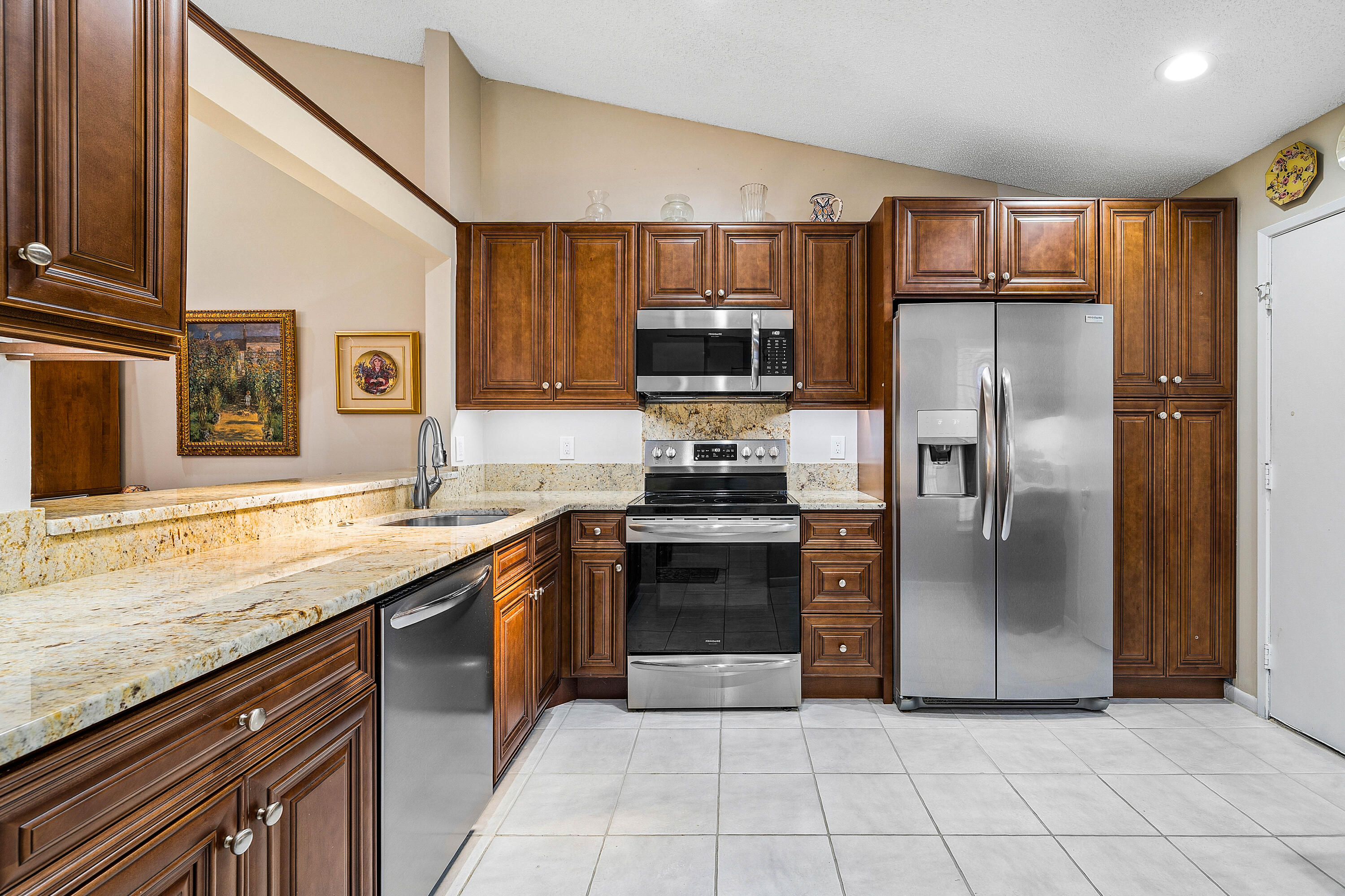 PALM CHASE LAKES CONDO - Residential