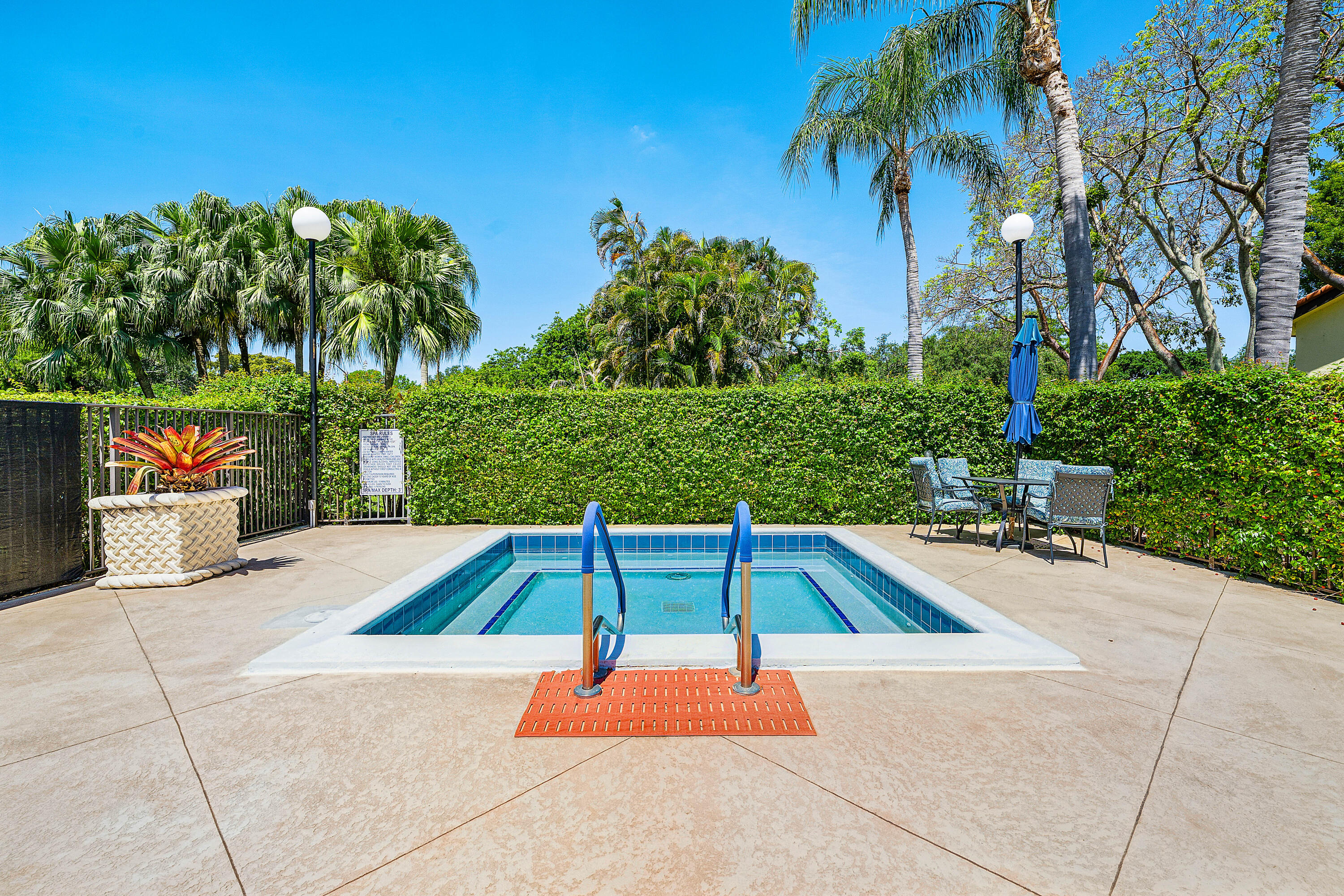 PALM CHASE LAKES CONDO - Residential
