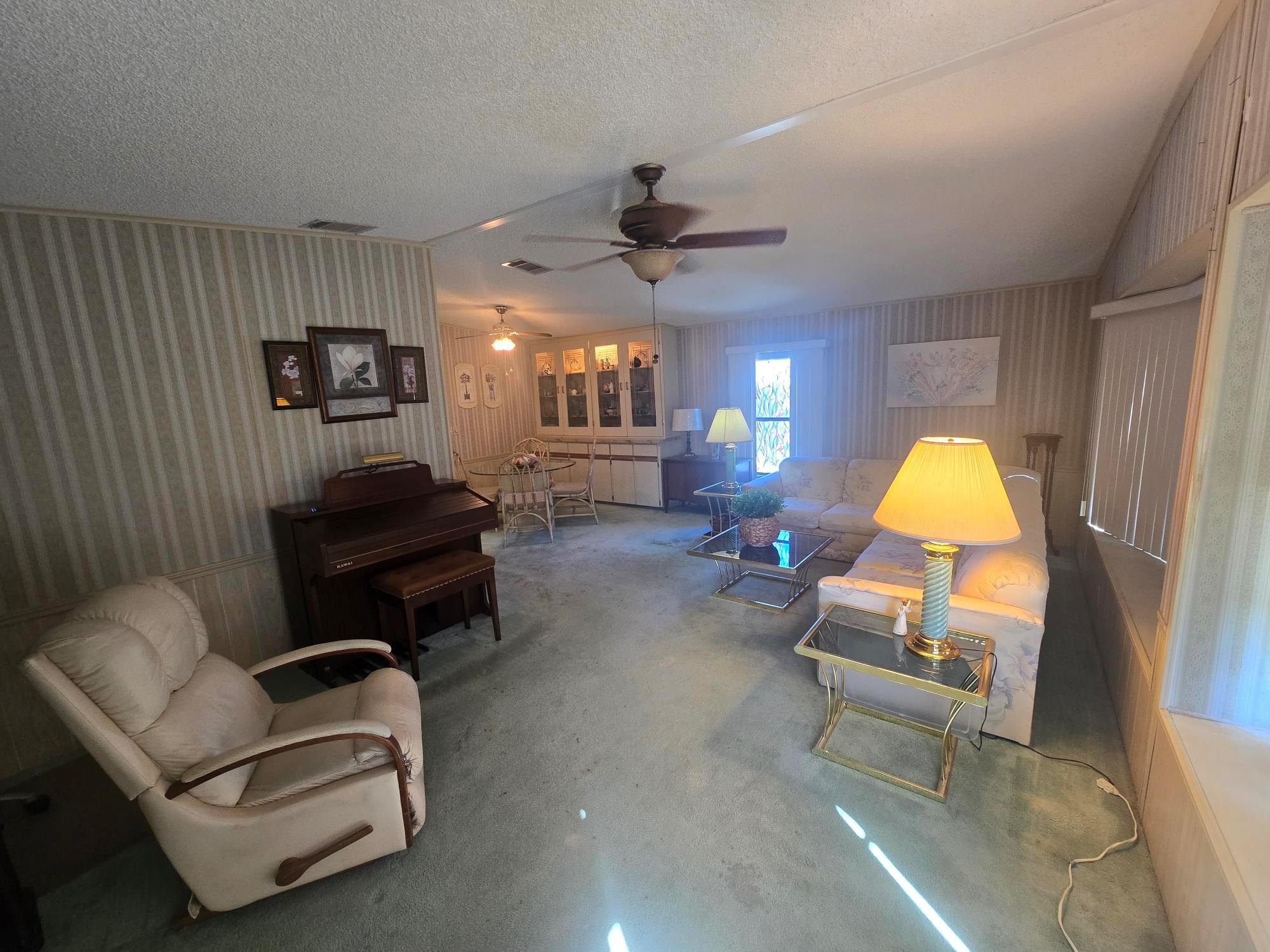 39 Flores Del Norte, Fort Pierce, FL, 34951/$29,995 3 39 Flores Del Norte