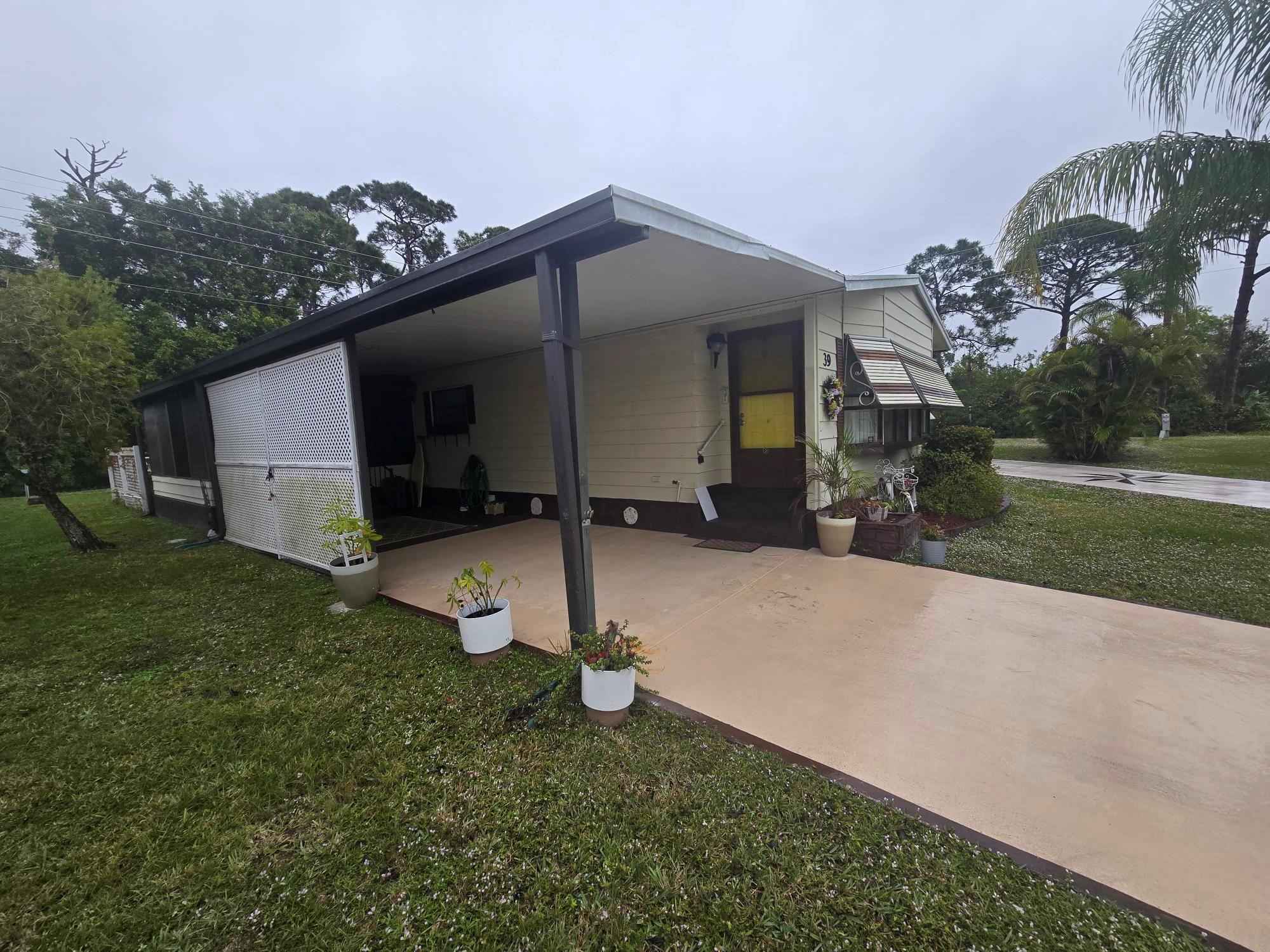 39 Flores Del Norte, Fort Pierce, FL, 34951/$29,995 2 39 Flores Del Norte